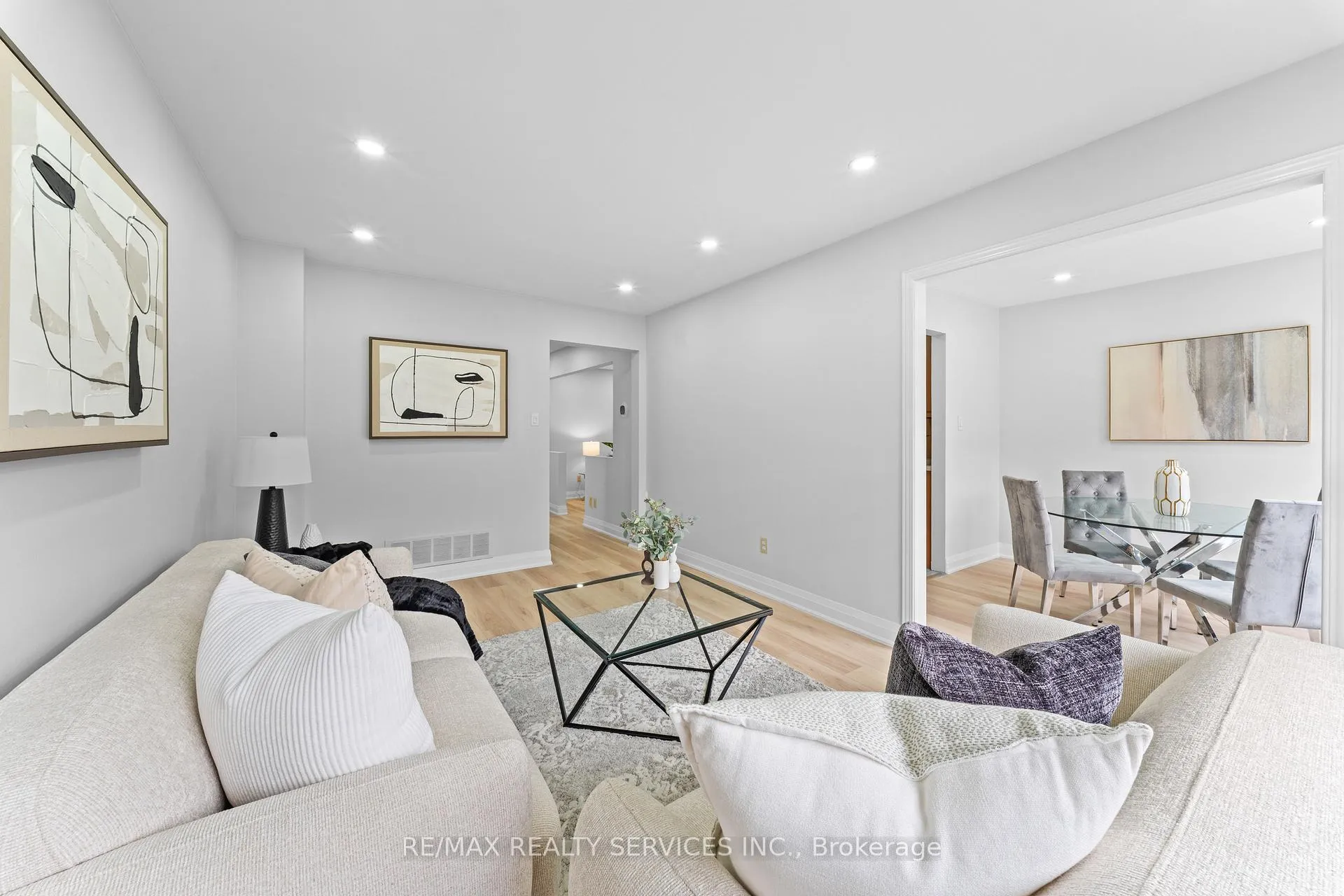 Photo 19 of 41 Tanager Square, Brampton, Heart Lake West — HOMEH