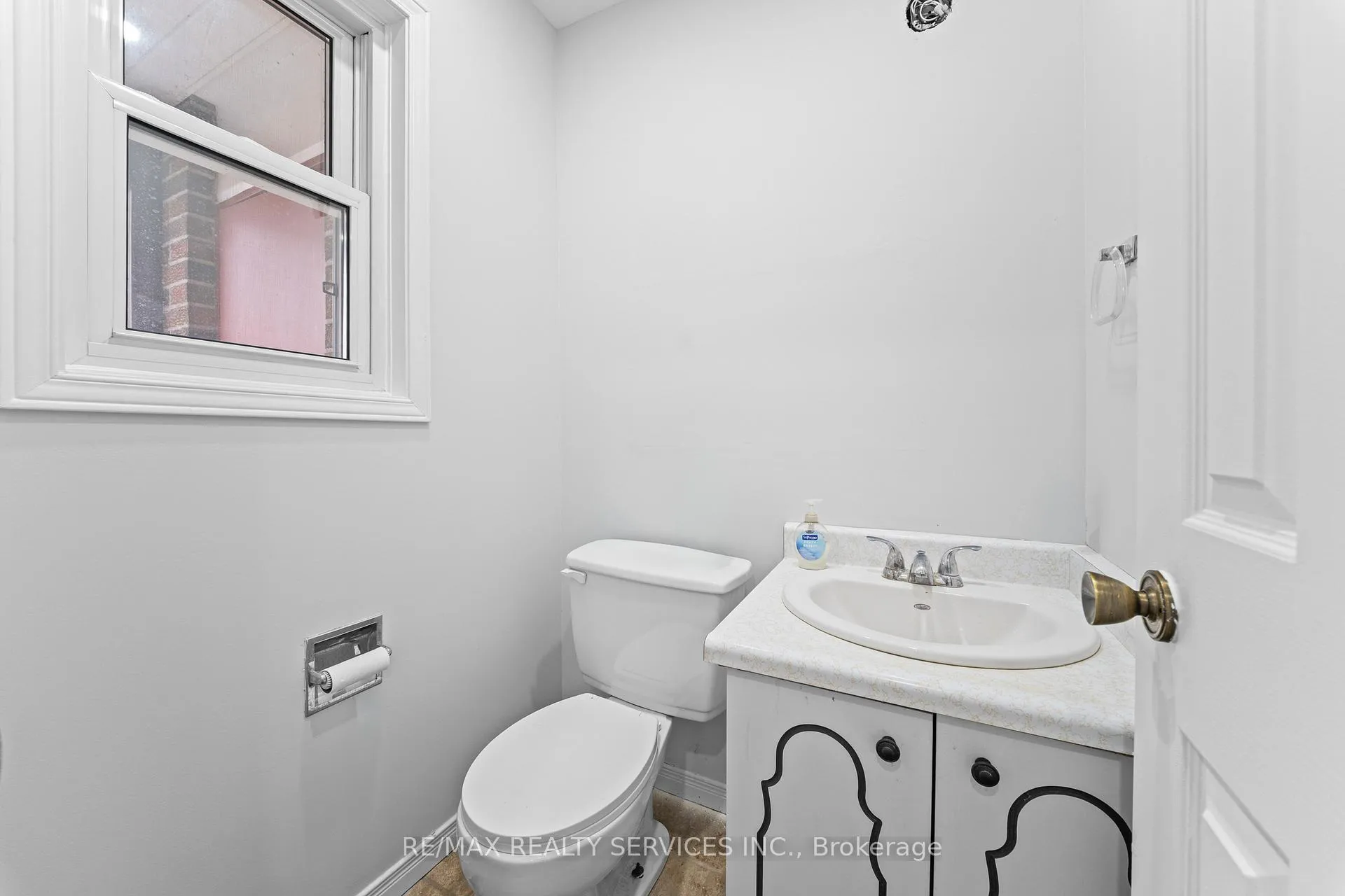 Photo 25 of 41 Tanager Square, Brampton, Heart Lake West — HOMEH
