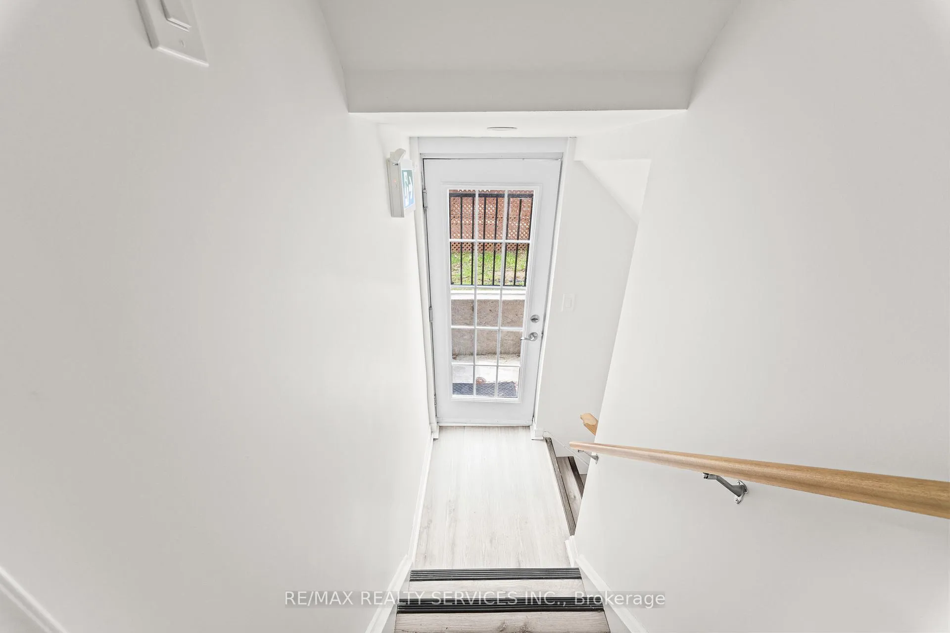 Photo 36 of 41 Tanager Square, Brampton, Heart Lake West — HOMEH
