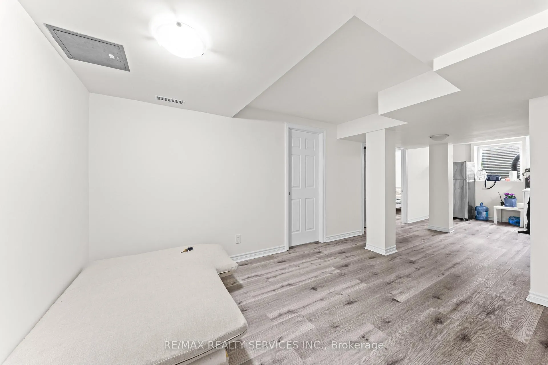 Photo 38 of 41 Tanager Square, Brampton, Heart Lake West — HOMEH