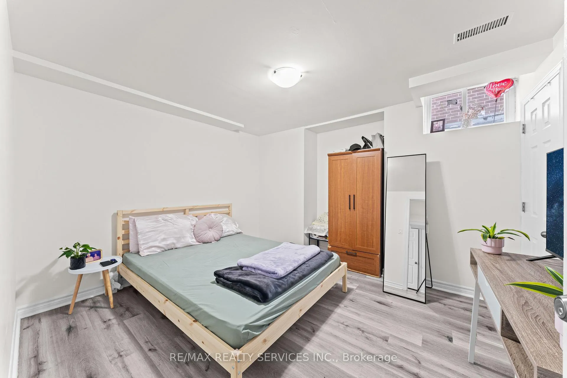 Photo 45 of 41 Tanager Square, Brampton, Heart Lake West — HOMEH