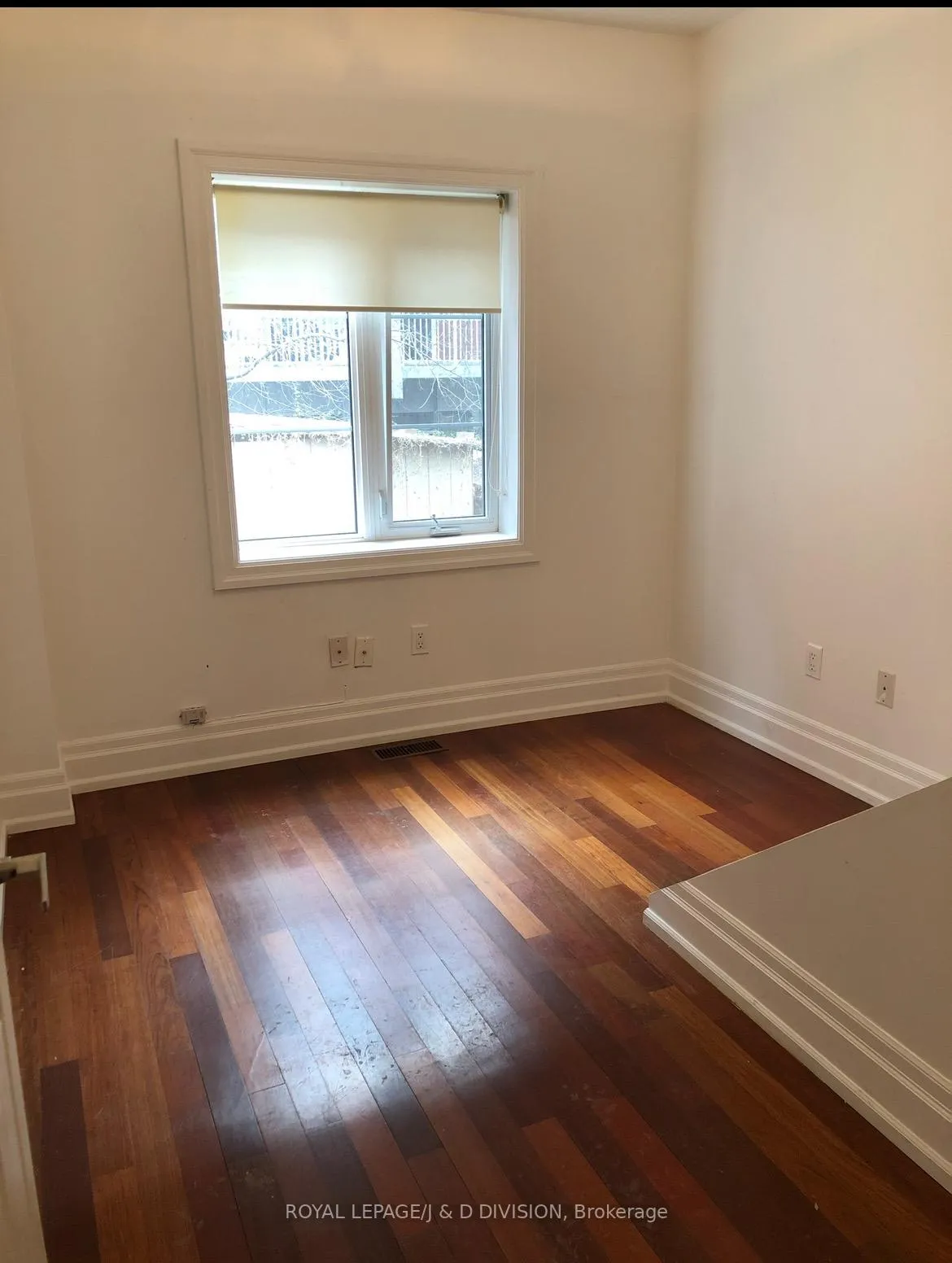 Front of Unit Main, 31 Ranleigh Avenue