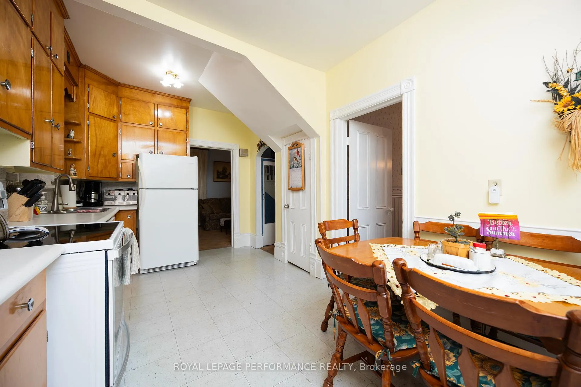 Photo 10 of 11 Peter Street, North Glengarry, Maxville — HOMEH