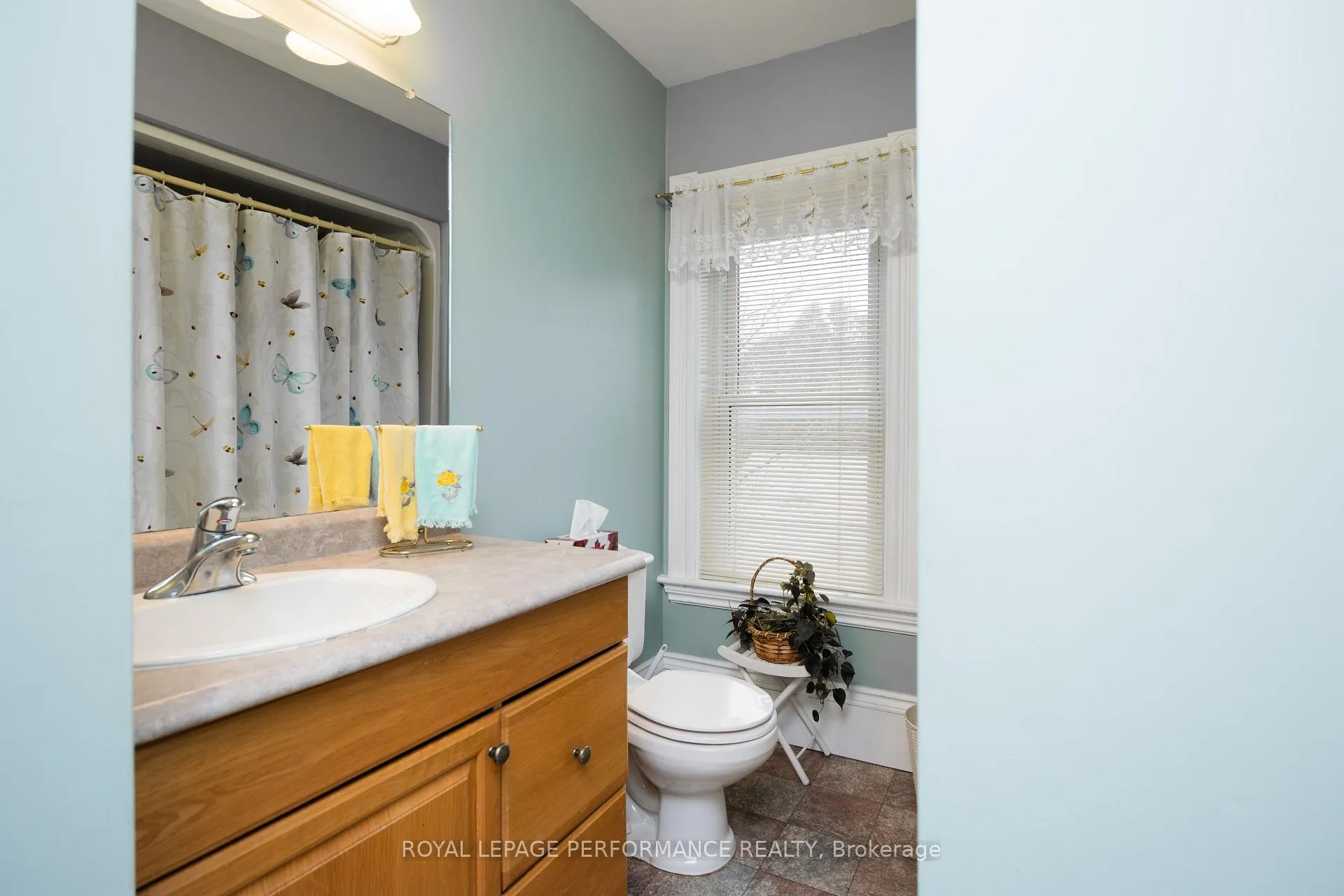 Photo 37 of 11 Peter Street, North Glengarry, Maxville — HOMEH