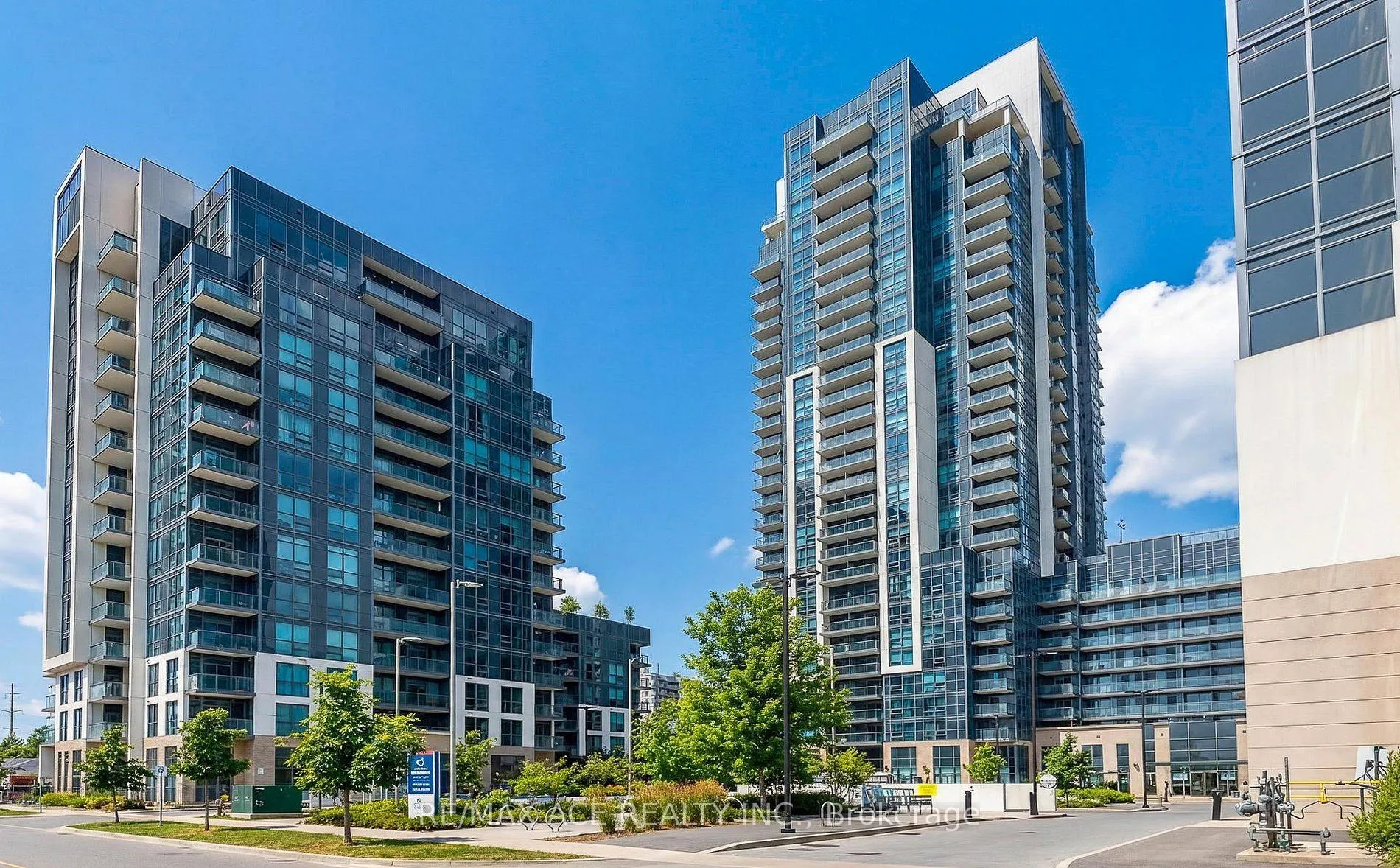 Front of Unit 1102, 20 Meadowglen Place