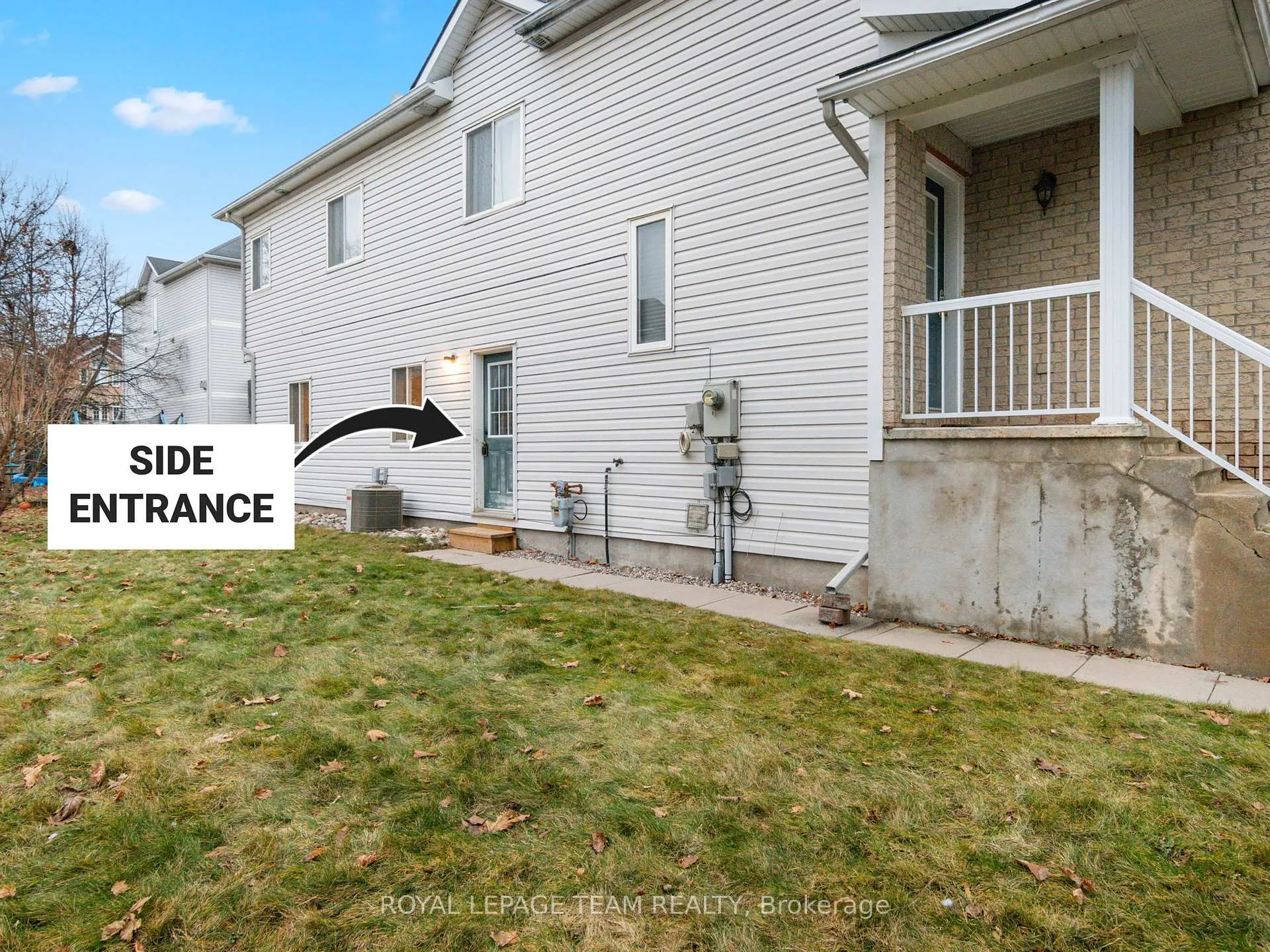 Photo 2 of 51 Castle Glen Crescent, Ottawa, Kanata - Glencairn/Hazeldean — HOMEH