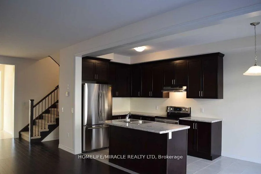 Photo 4 of 3 Talence Drive, Hamilton, Stoney Creek Mountain — HOMEH