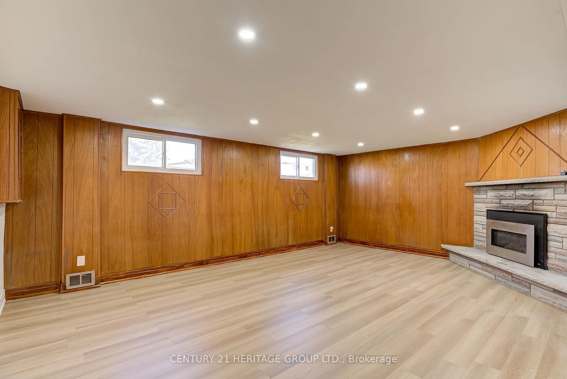 Photo 27 of 139 Strathcona Crescent, Kitchener — HOMEH