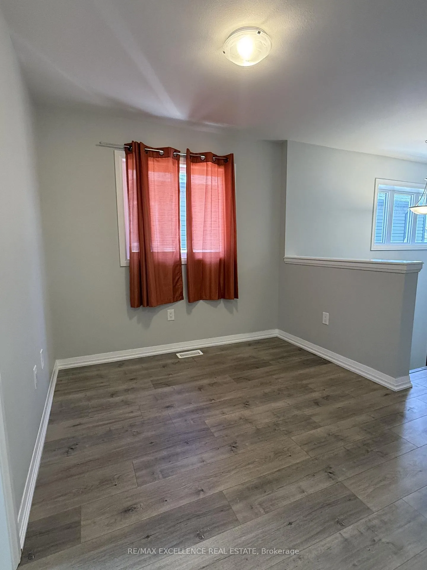 Photo 3 of 22 Bur Oak Drive, Thorold, Confederation Heights — HOMEH