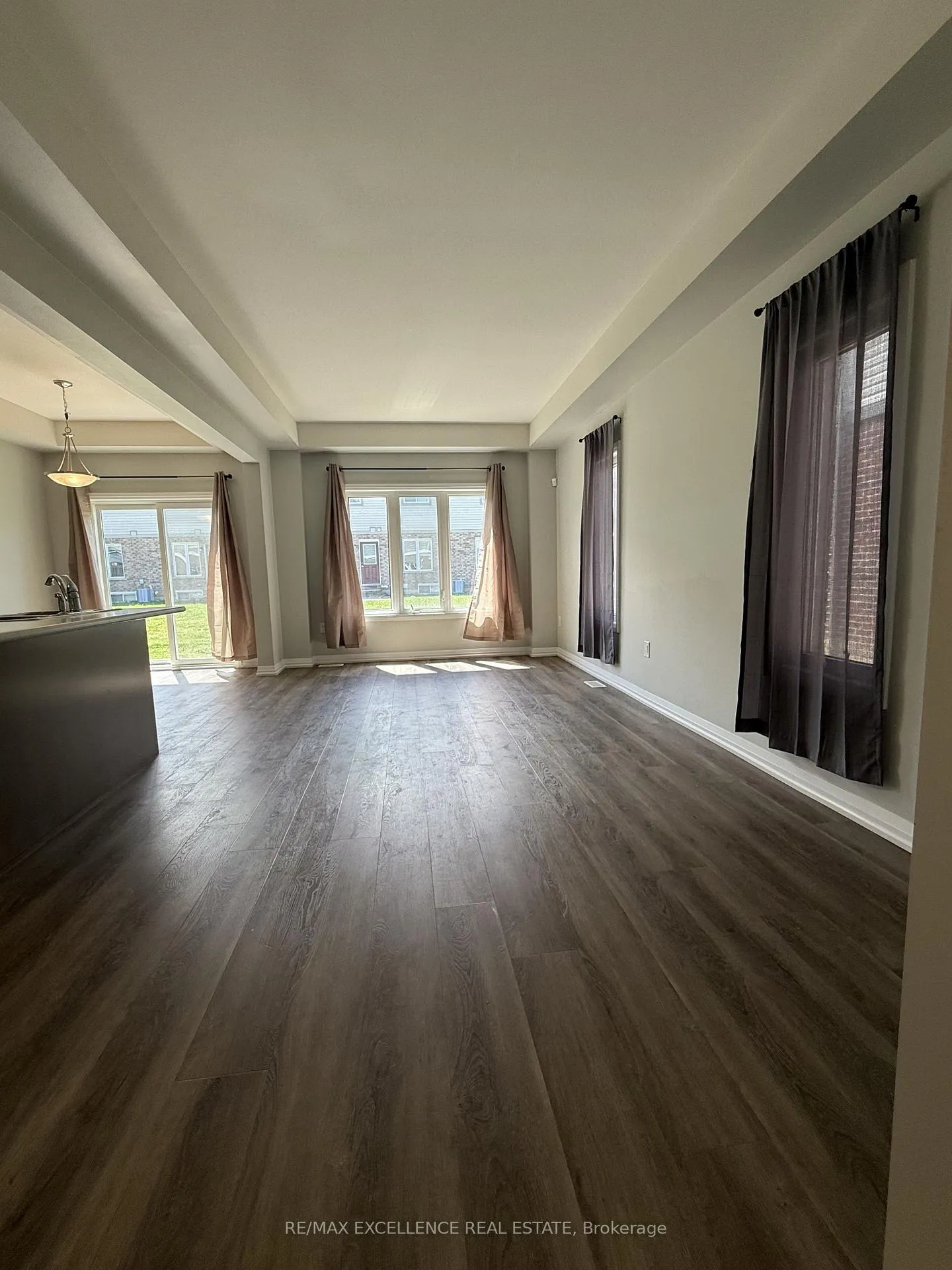 Photo 6 of 22 Bur Oak Drive, Thorold, Confederation Heights — HOMEH