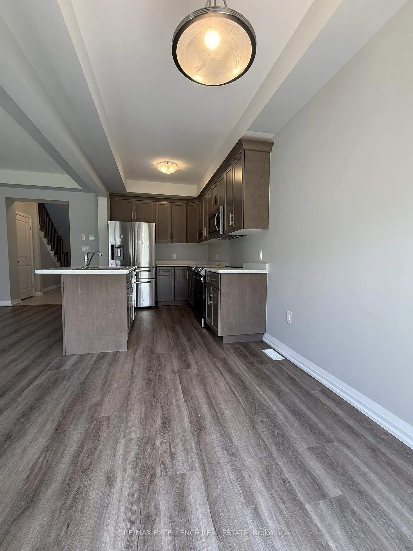Photo 9 of 22 Bur Oak Drive, Thorold, Confederation Heights — HOMEH