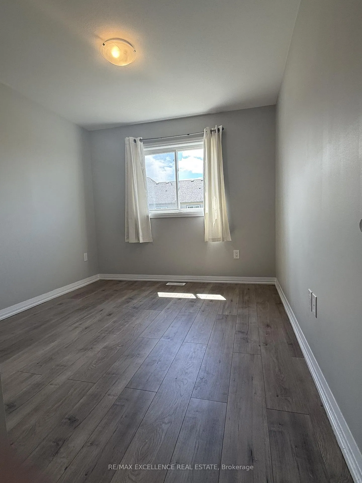 Photo 13 of 22 Bur Oak Drive, Thorold, Confederation Heights — HOMEH