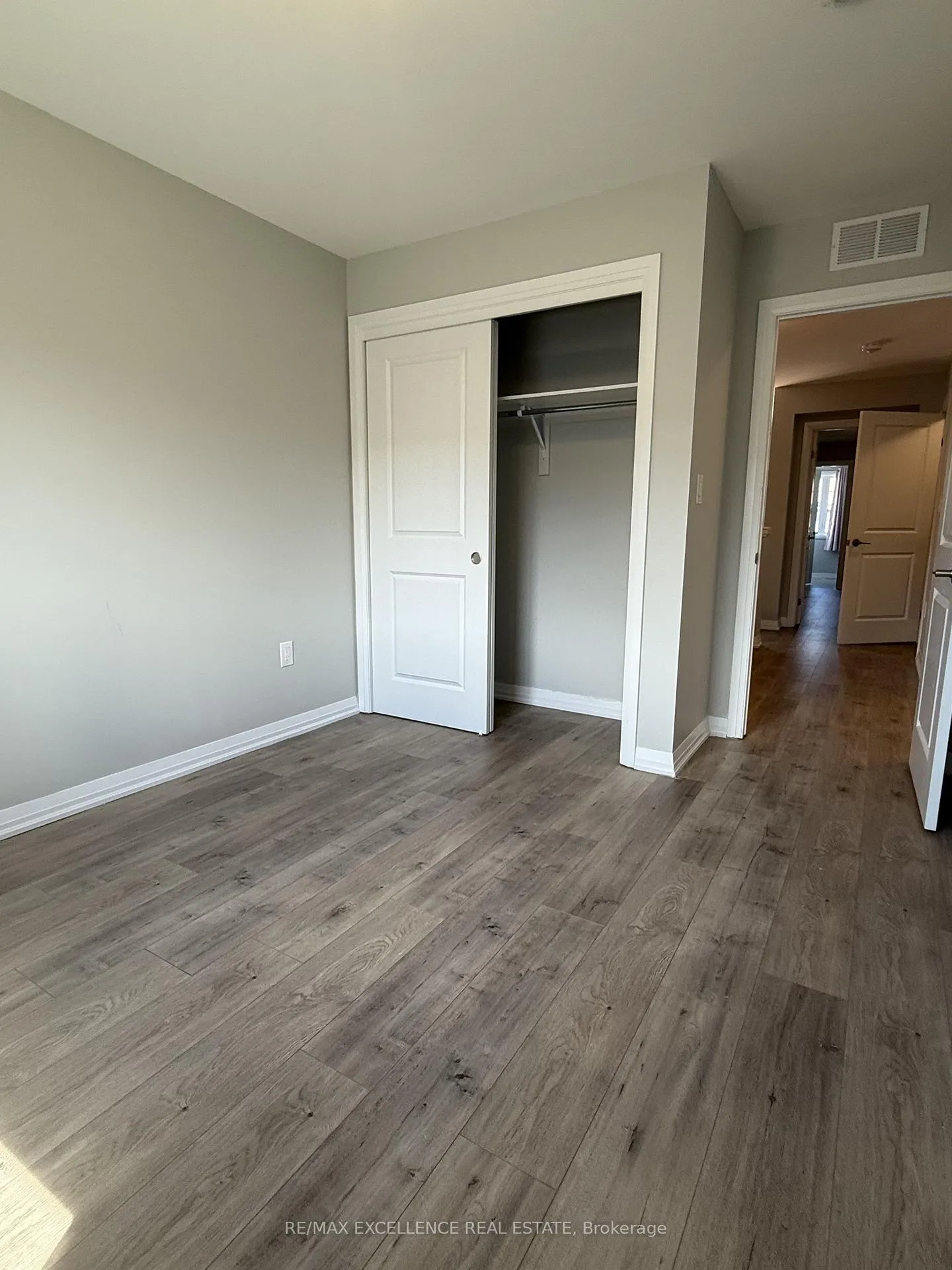 Photo 15 of 22 Bur Oak Drive, Thorold, Confederation Heights — HOMEH