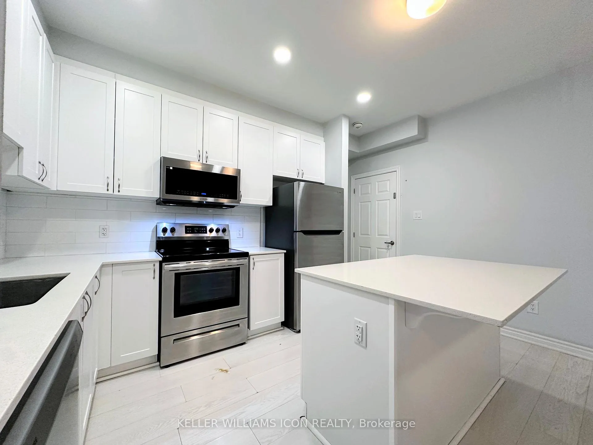 Photo 5 of 193 Anthracite Drive, Ottawa, Barrhaven - Heritage Park — HOMEH