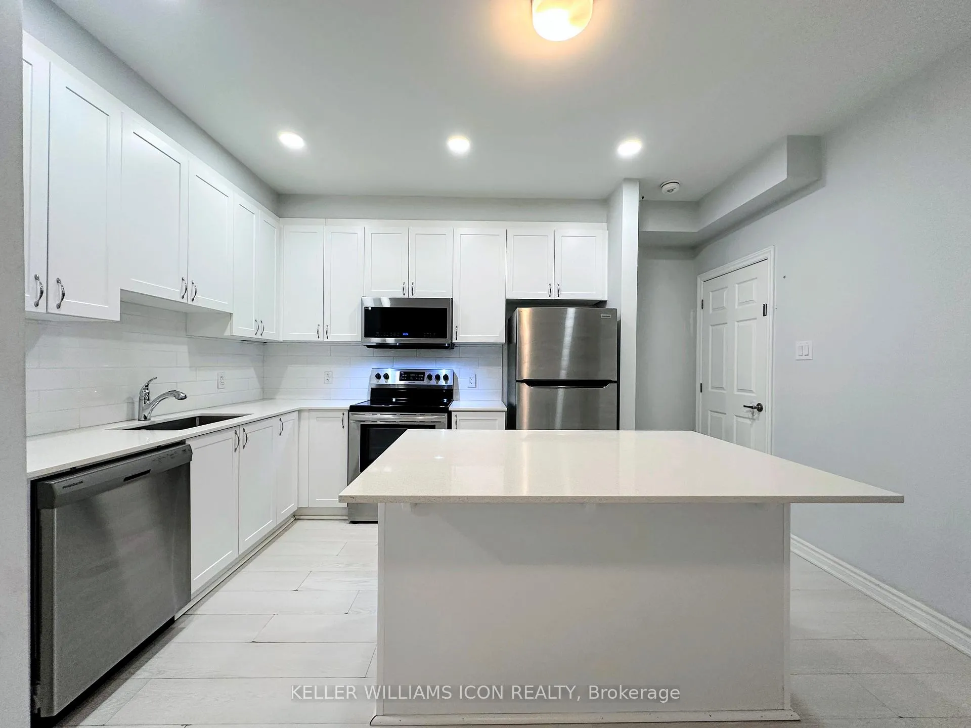 Photo 6 of 193 Anthracite Drive, Ottawa, Barrhaven - Heritage Park — HOMEH