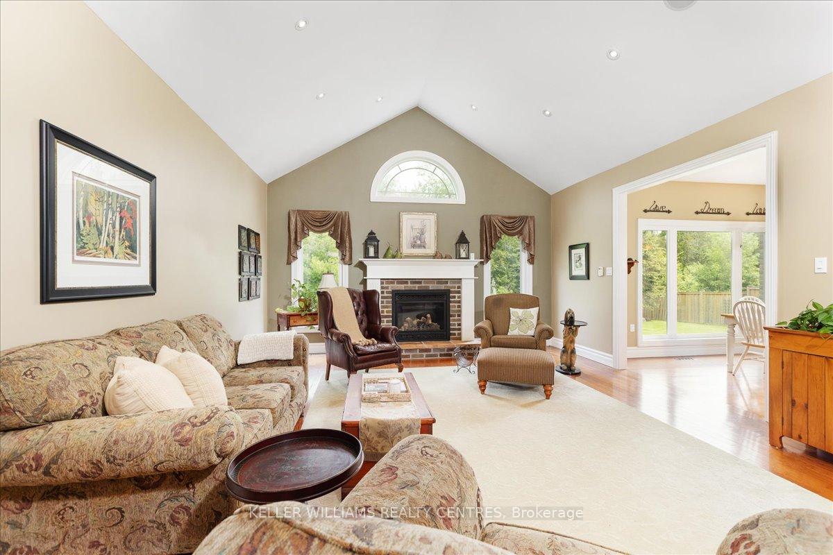Photo 12 of 41 Huntley Drive, Georgina, Historic Lakeshore Communities — HOMEH