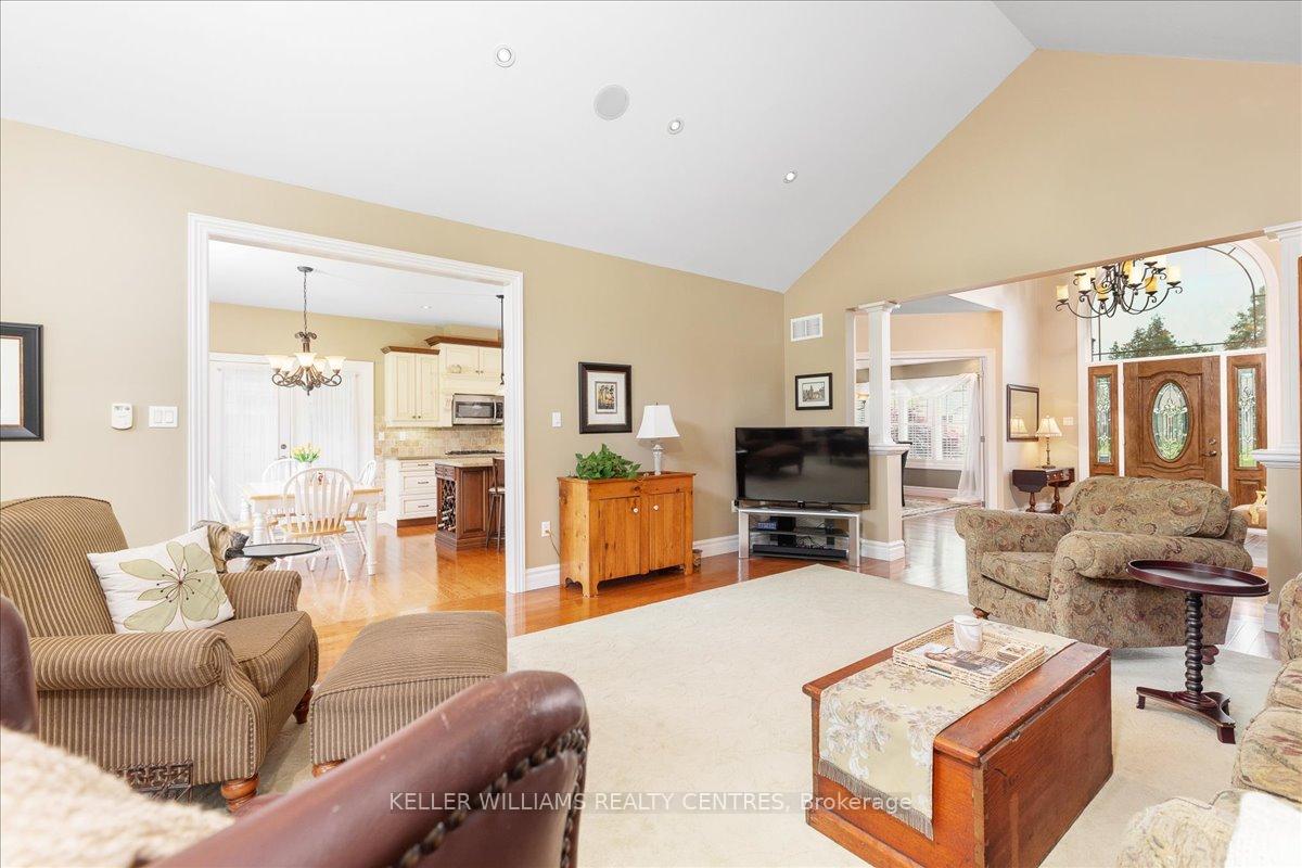 Photo 13 of 41 Huntley Drive, Georgina, Historic Lakeshore Communities — HOMEH