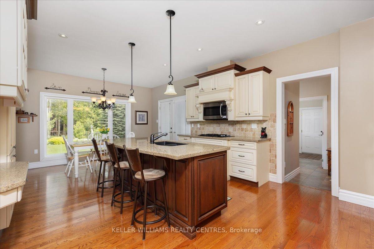 Photo 17 of 41 Huntley Drive, Georgina, Historic Lakeshore Communities — HOMEH