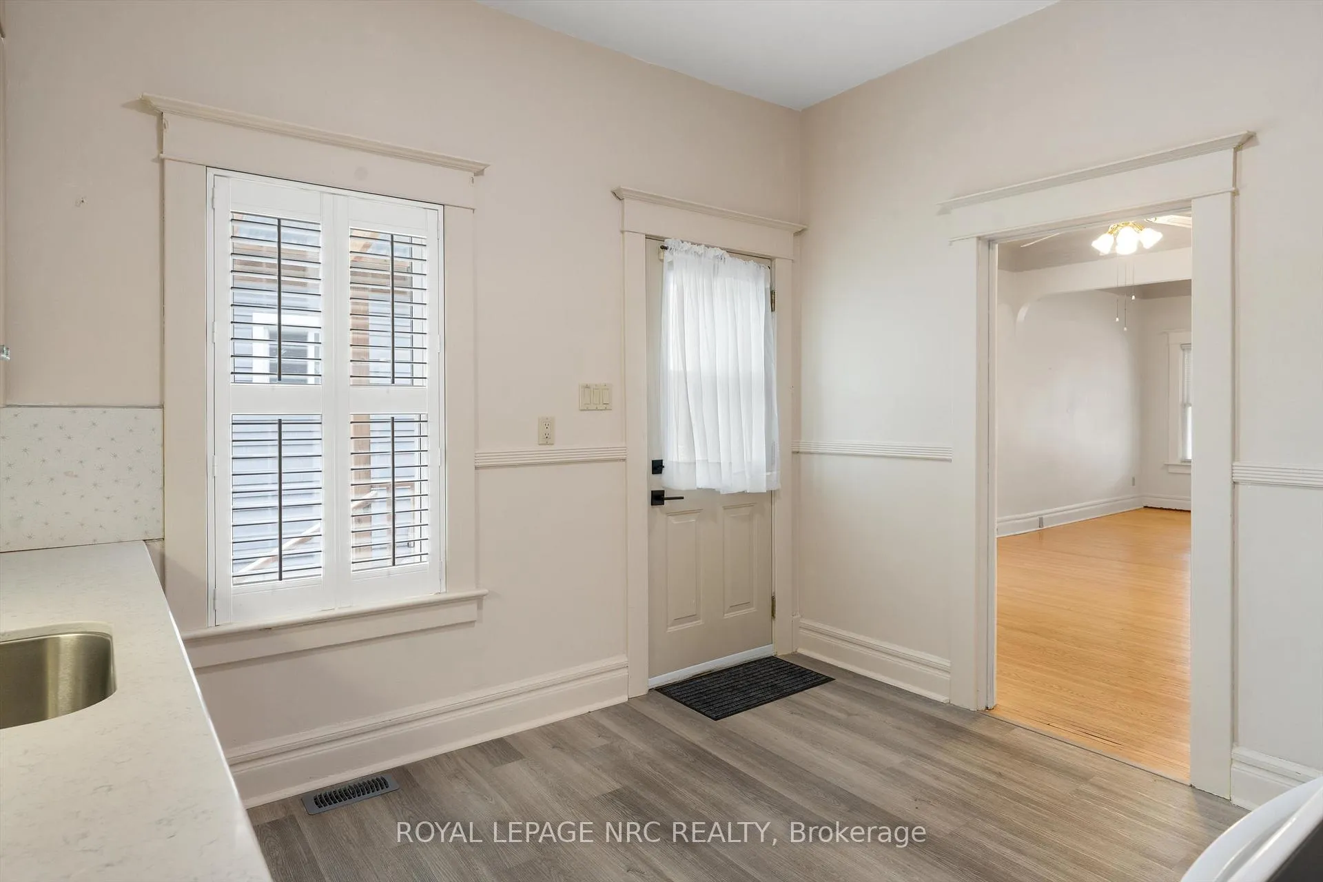 Photo 12 of 16 McGhie Street, St. Catharines, Downtown — HOMEH