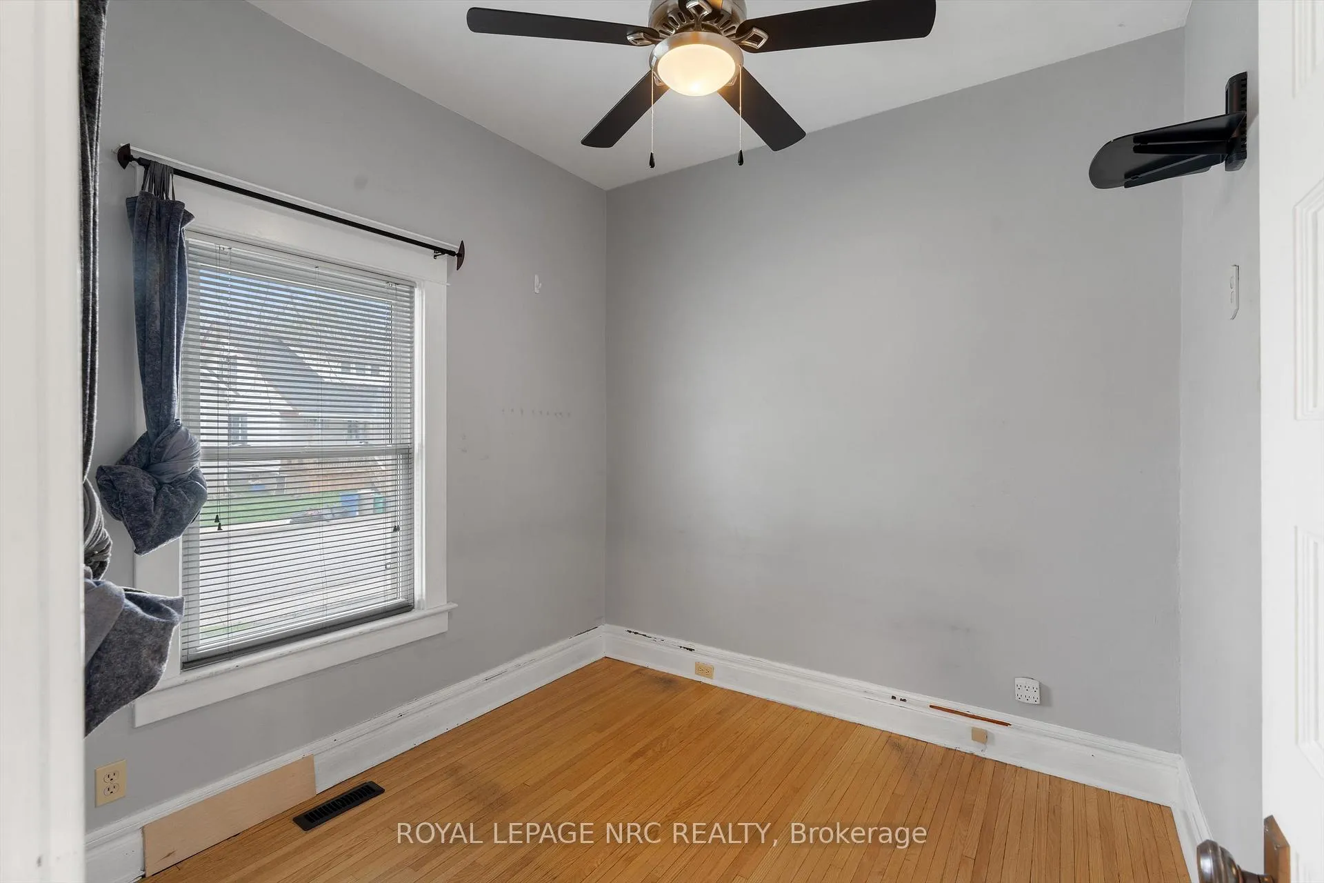 Photo 15 of 16 McGhie Street, St. Catharines, Downtown — HOMEH