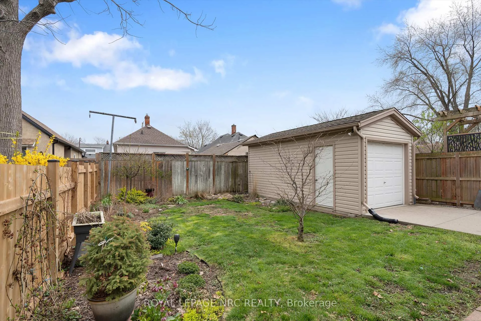 Photo 24 of 16 McGhie Street, St. Catharines, Downtown — HOMEH