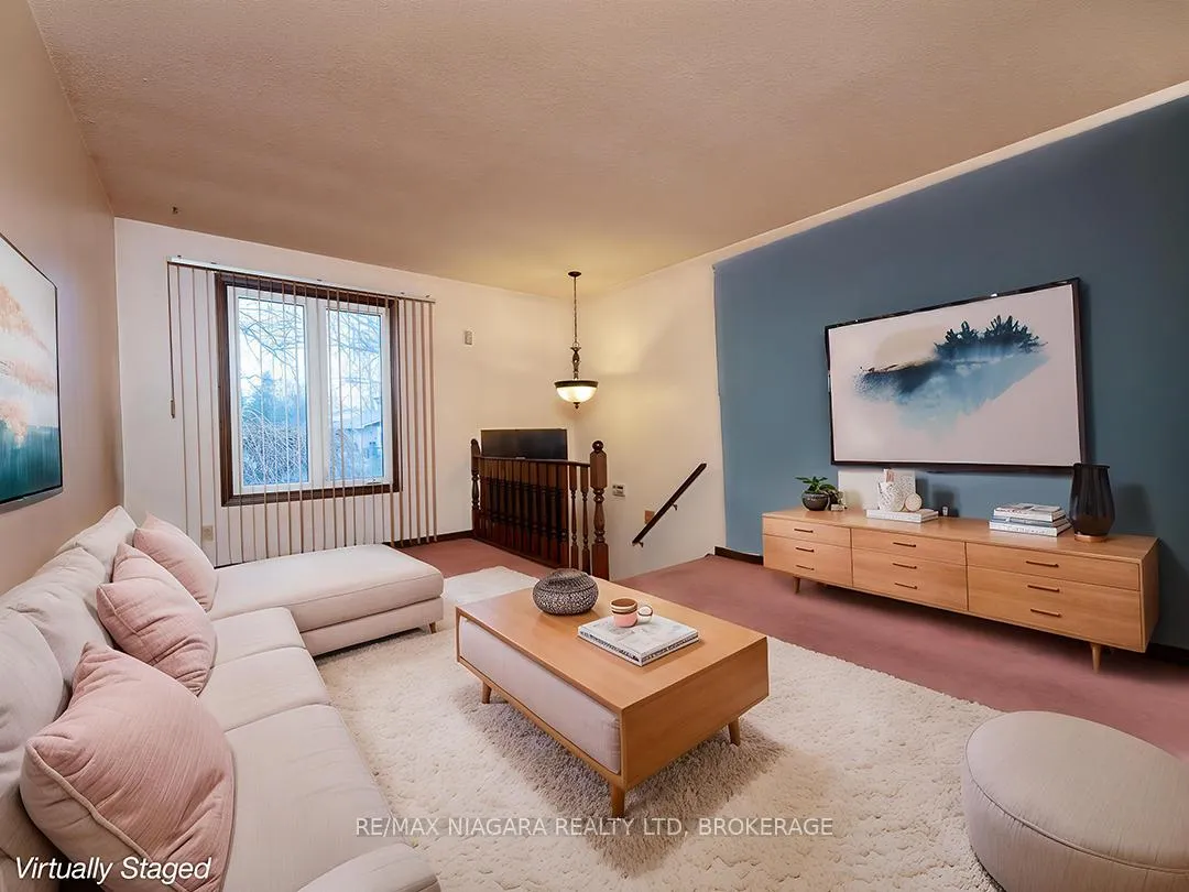 Photo 6 of 26 Lampman Crescent, Thorold, Confederation Heights — HOMEH