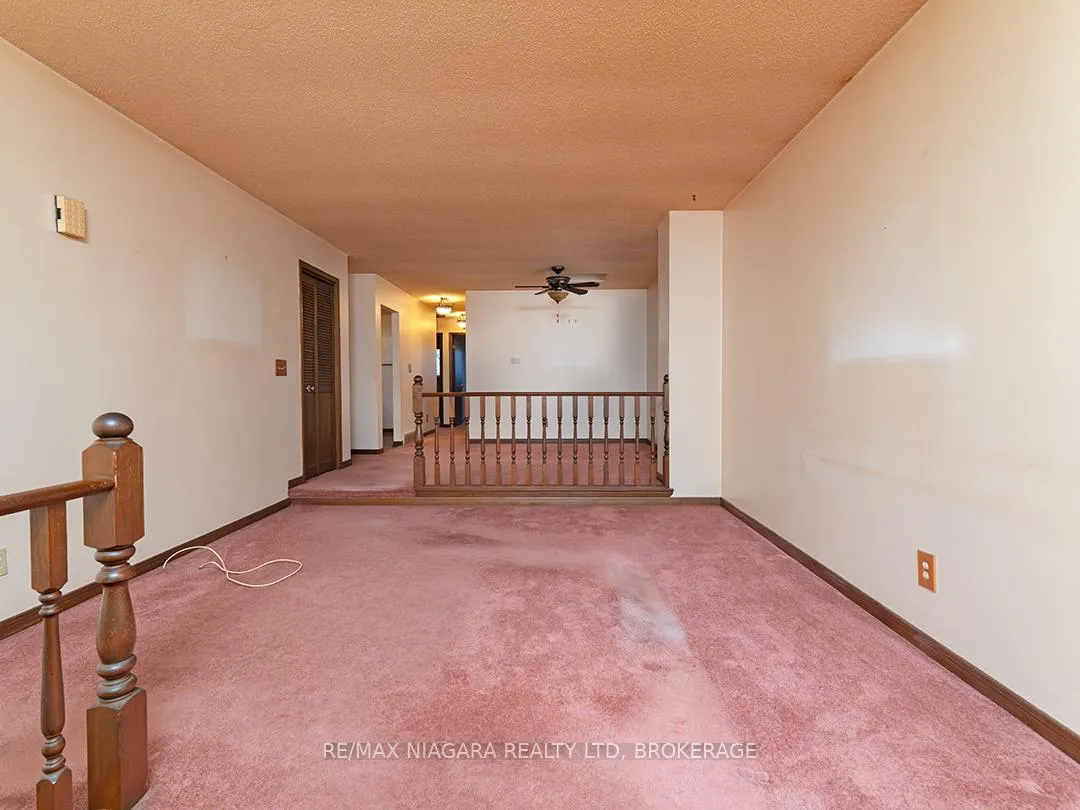 Photo 7 of 26 Lampman Crescent, Thorold, Confederation Heights — HOMEH