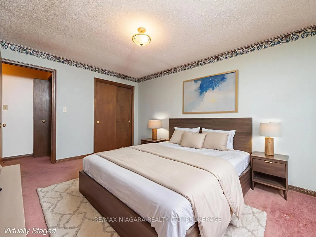 Photo 15 of 26 Lampman Crescent, Thorold, Confederation Heights — HOMEH