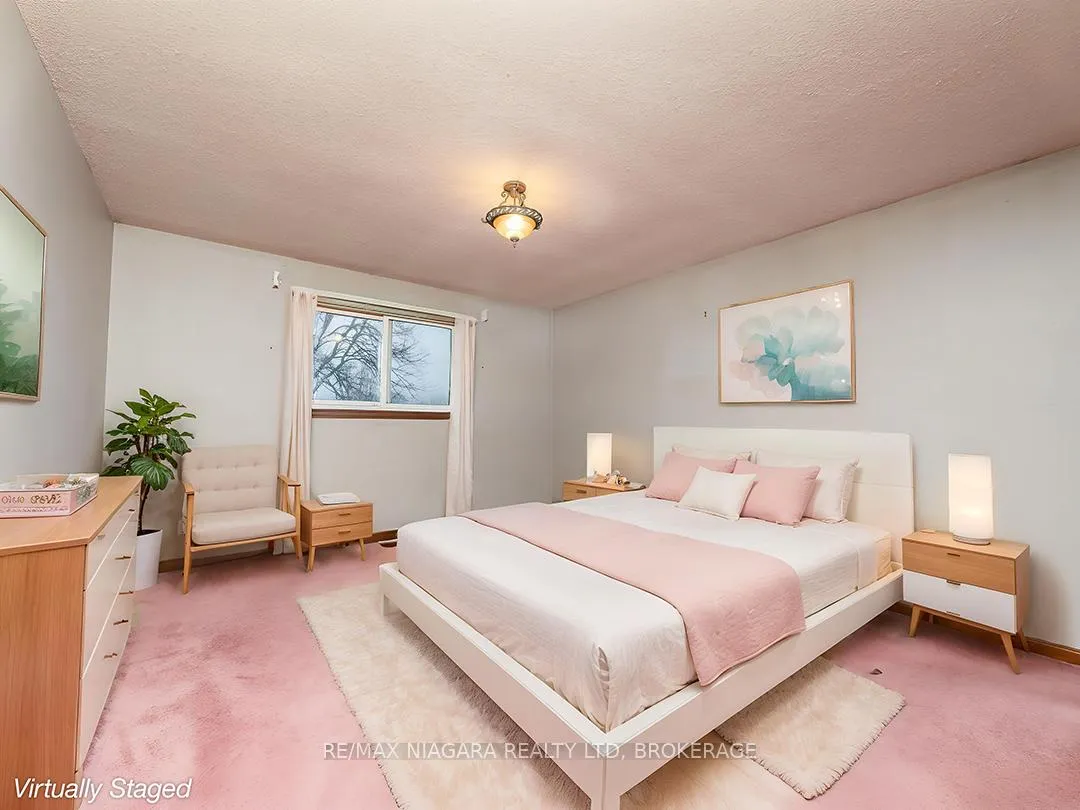 Photo 17 of 26 Lampman Crescent, Thorold, Confederation Heights — HOMEH