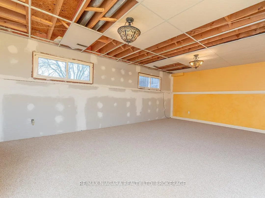 Photo 19 of 26 Lampman Crescent, Thorold, Confederation Heights — HOMEH