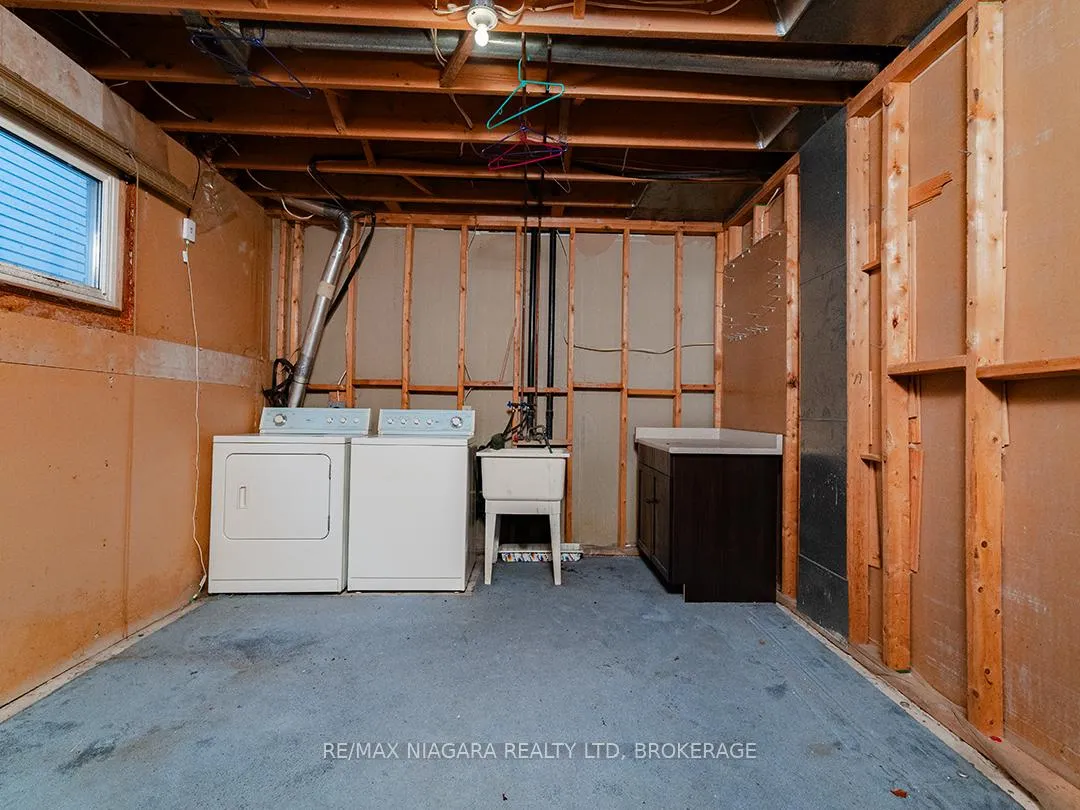 Photo 25 of 26 Lampman Crescent, Thorold, Confederation Heights — HOMEH
