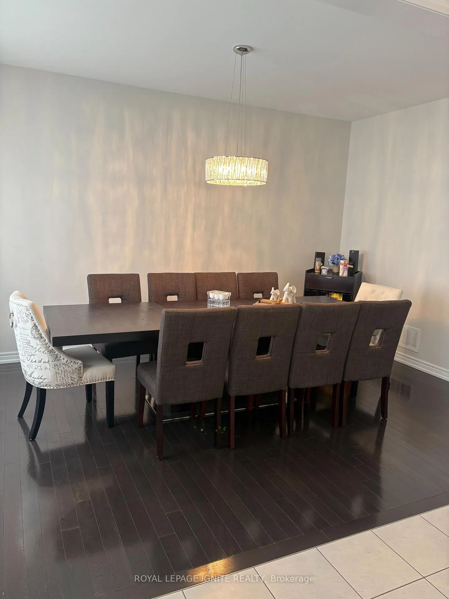 Photo 2 of 209 Barons Street, Vaughan, Kleinburg — HOMEH