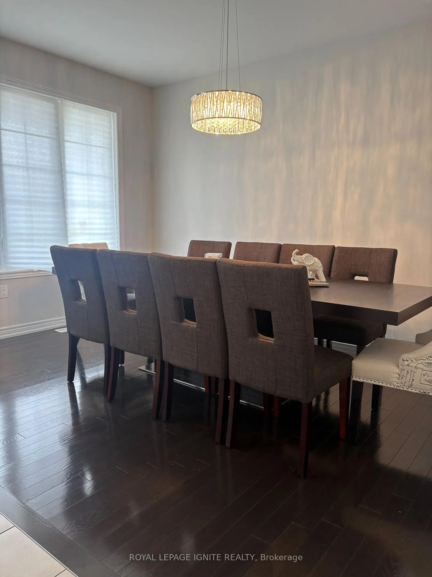 Photo 3 of 209 Barons Street, Vaughan, Kleinburg — HOMEH