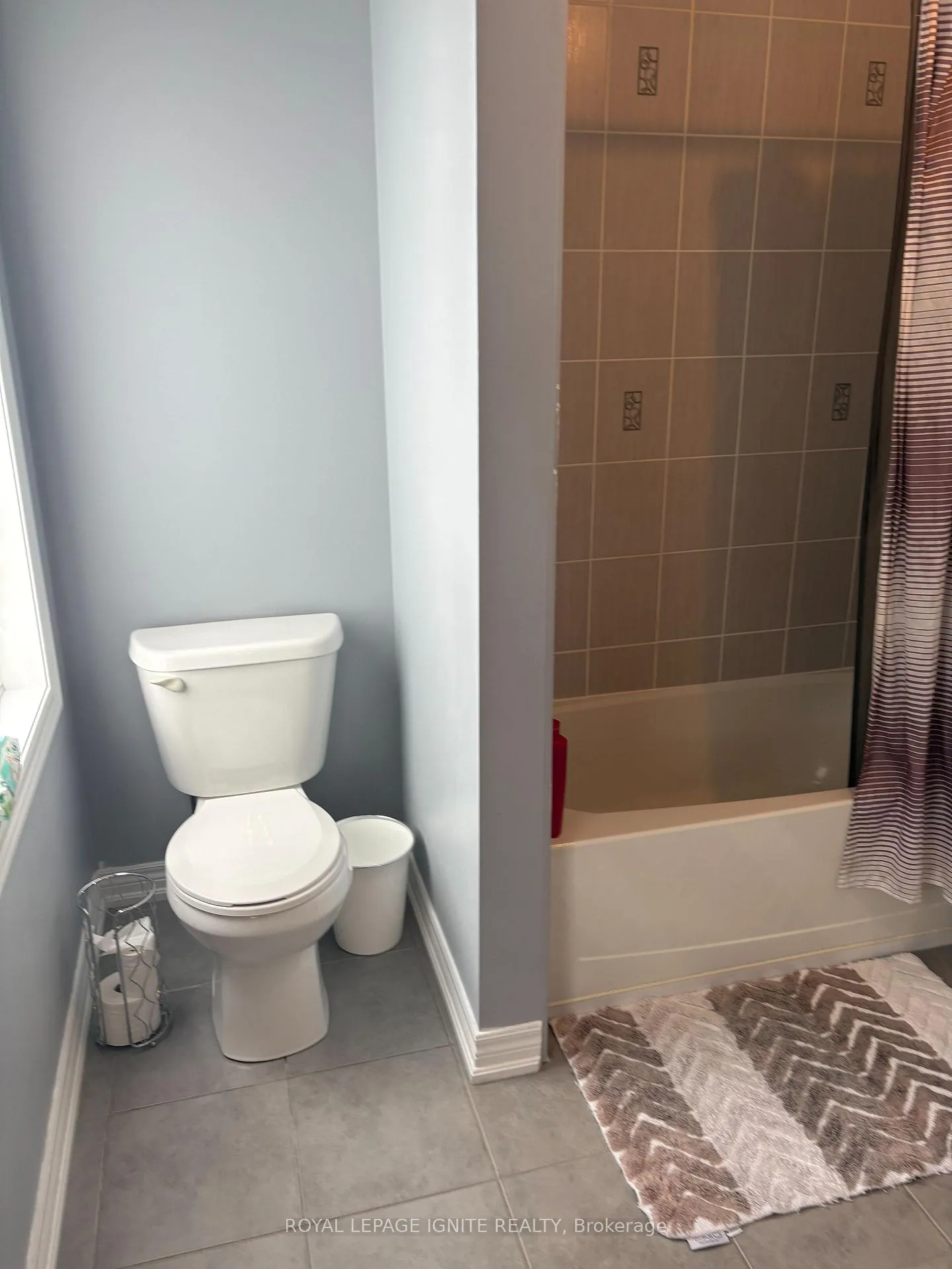 Photo 12 of 209 Barons Street, Vaughan, Kleinburg — HOMEH