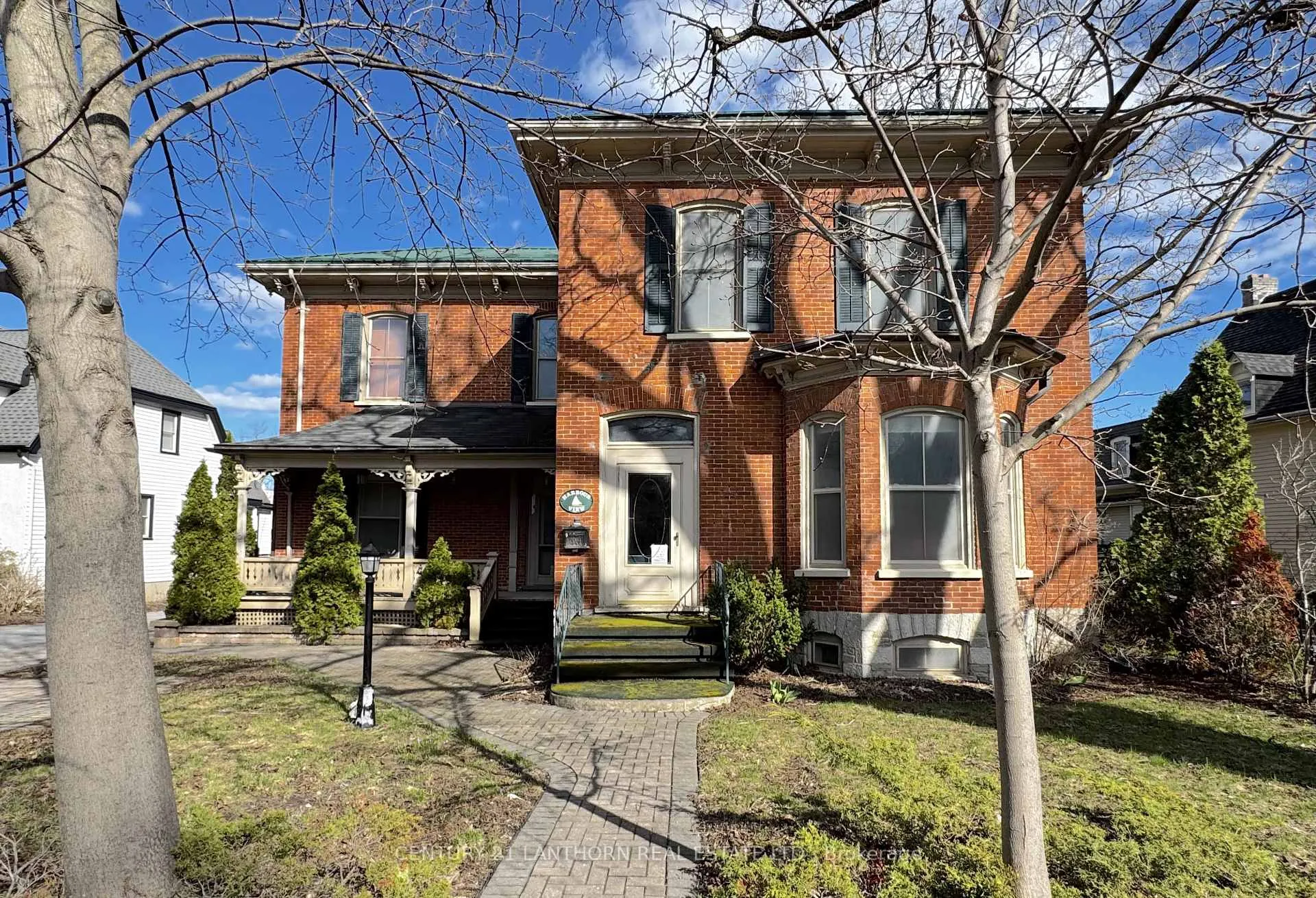 Photo 4 of 340 Main Street, Prince Edward County, Picton Ward — HOMEH