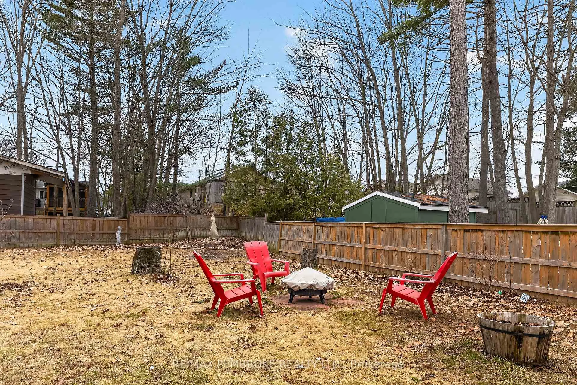 Photo 48 of 13 Point Crescent, Petawawa — HOMEH