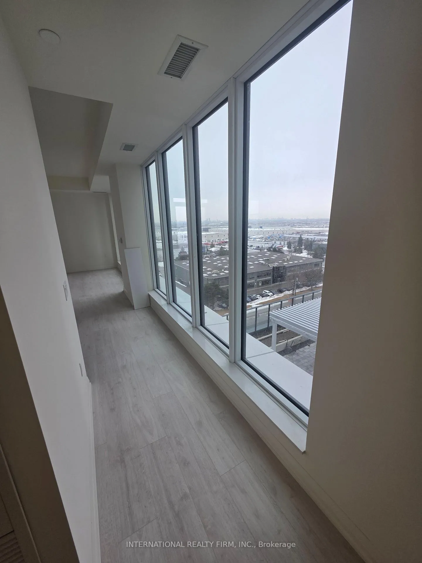 Photo 9 of Unit 909, 8960 Jane St., Vaughan, Concord — HOMEH