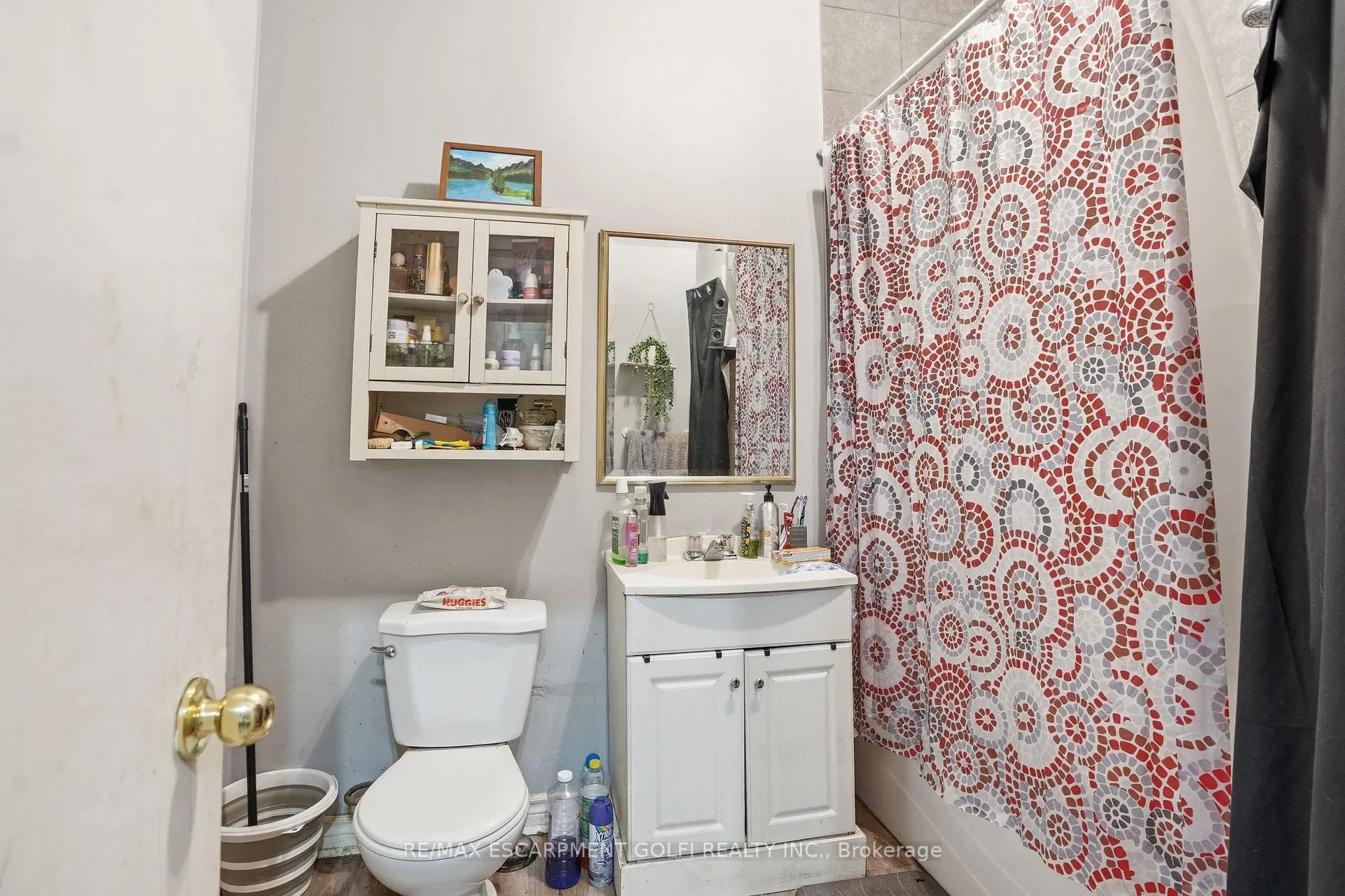 Photo 16 of 239 York Street, St. Catharines, Haig — HOMEH