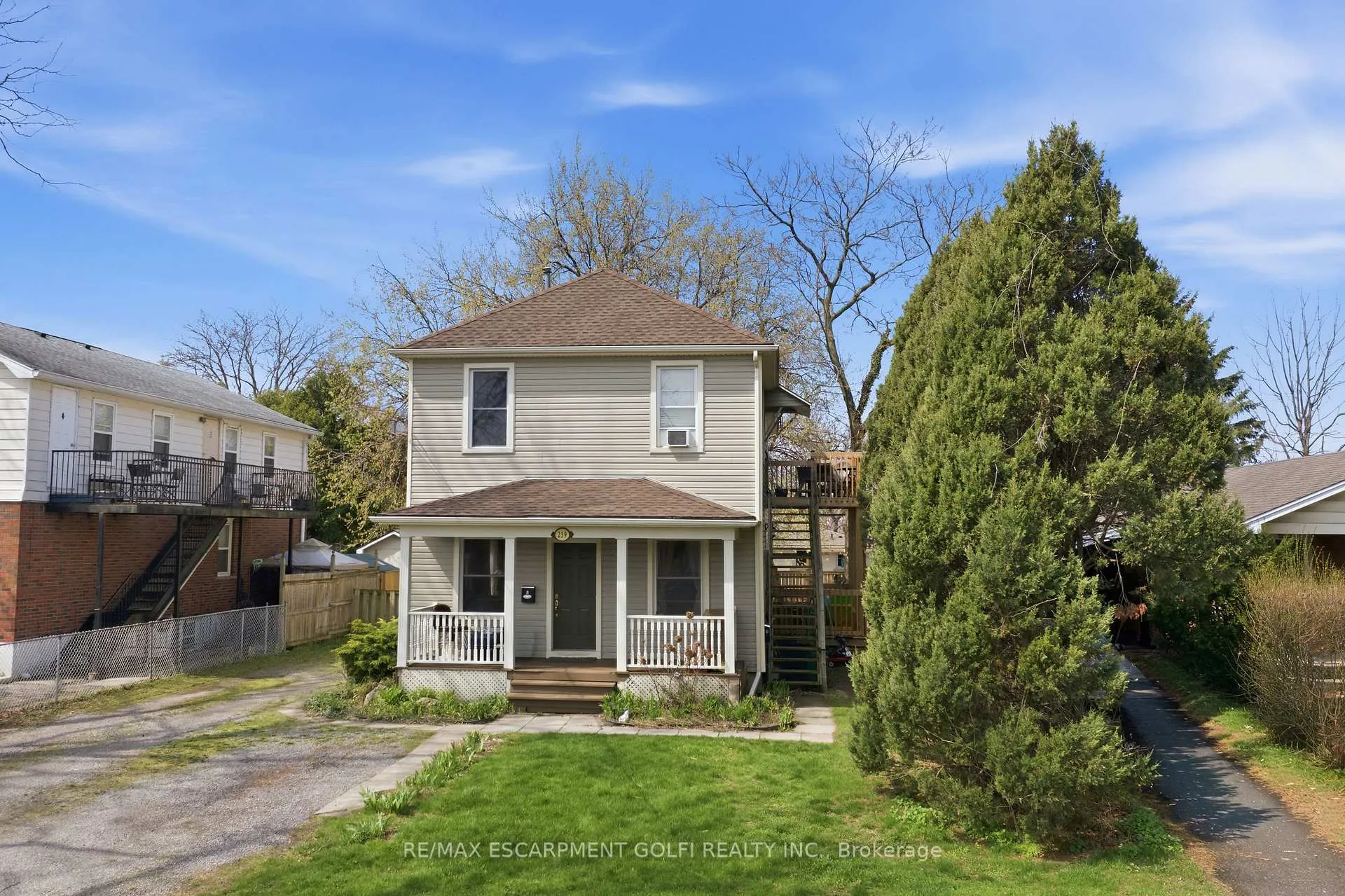 Photo 29 of 239 York Street, St. Catharines, Haig — HOMEH