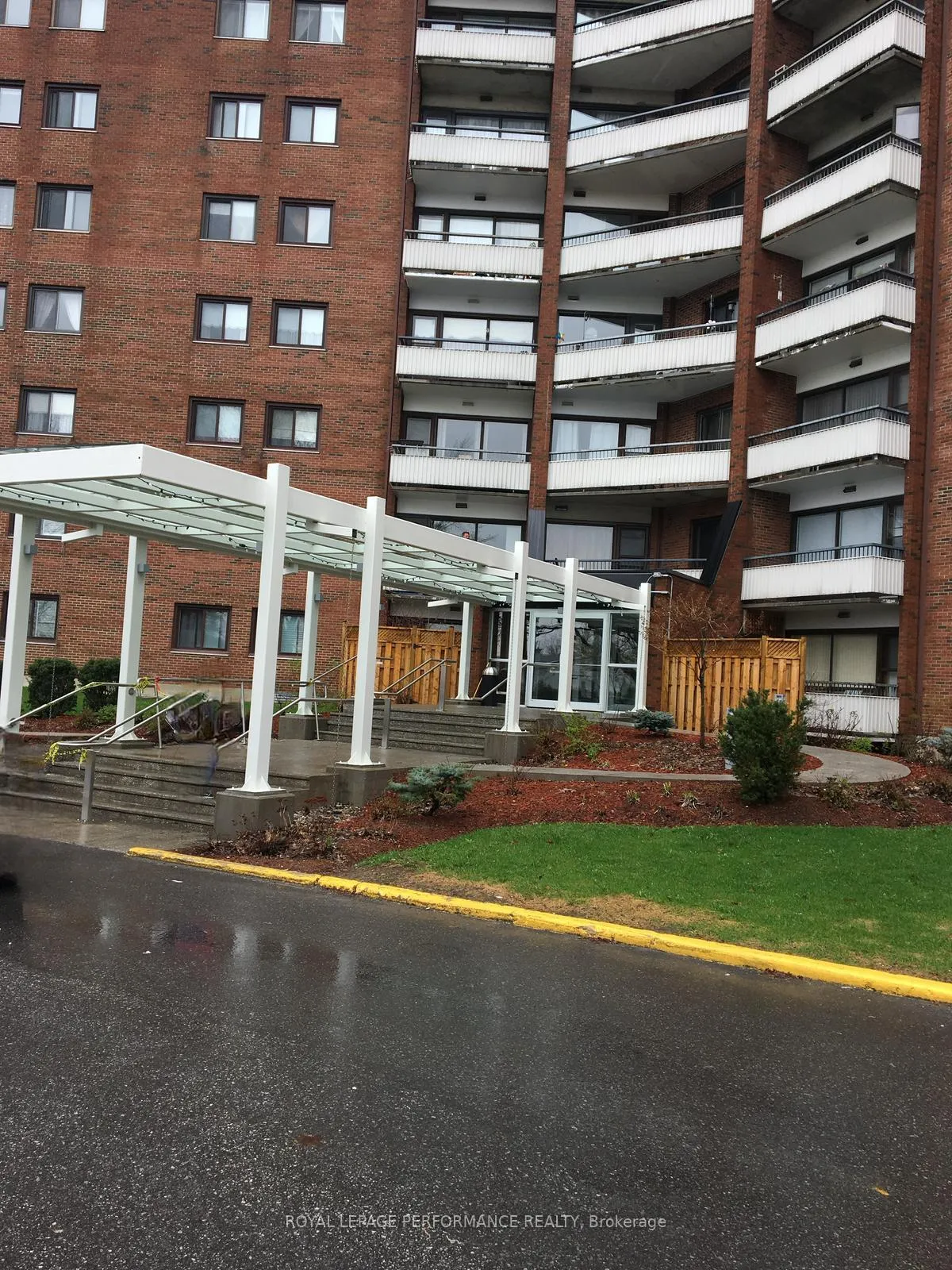 Photo 1 of Unit 1113, 20 Chesterton Drive, Ottawa, Borden Farm/Stewart Farm/Carleton Heights/Parkwood Hills — HOMEH