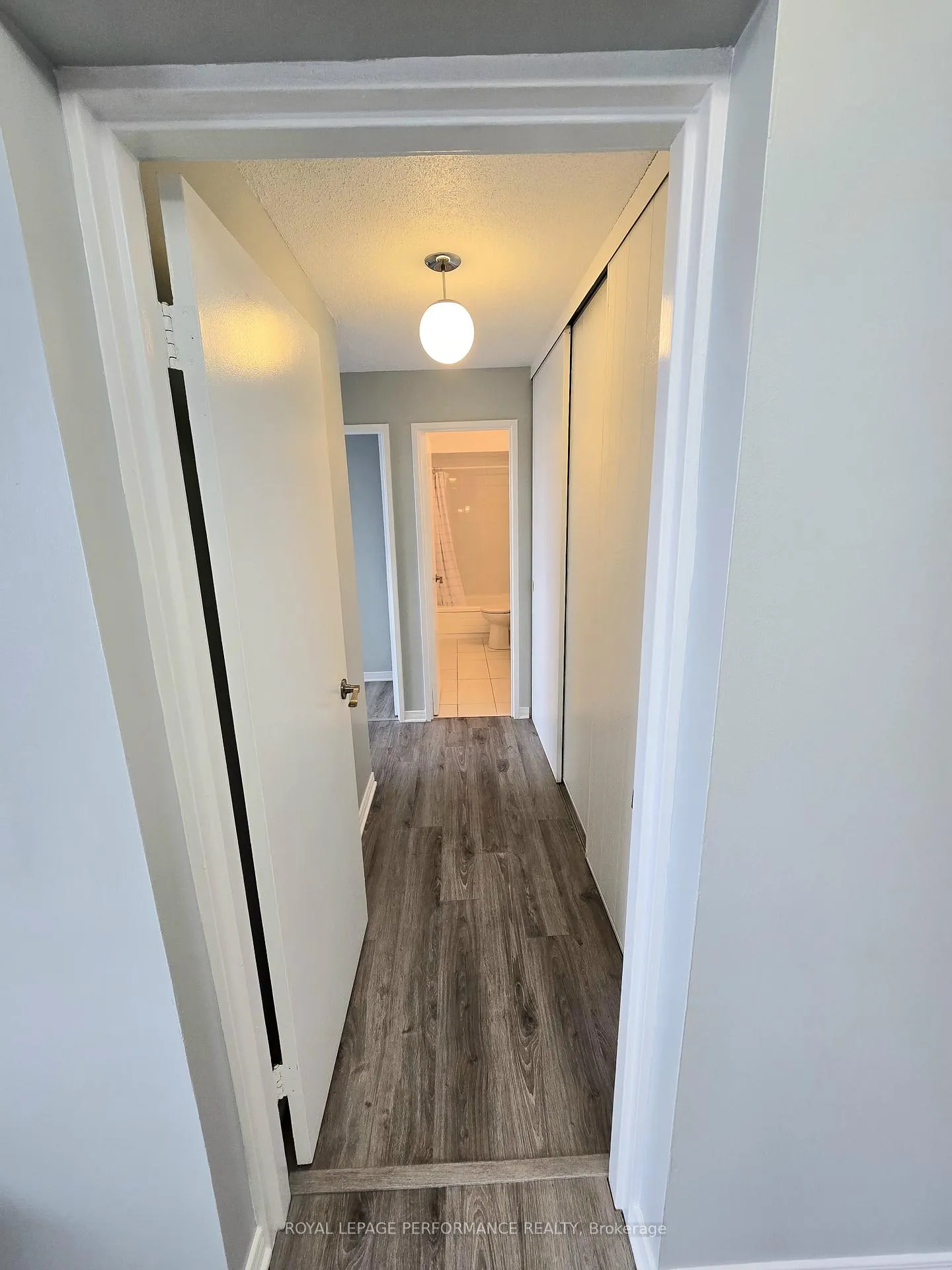 Photo 12 of Unit 1113, 20 Chesterton Drive, Ottawa, Borden Farm/Stewart Farm/Carleton Heights/Parkwood Hills — HOMEH