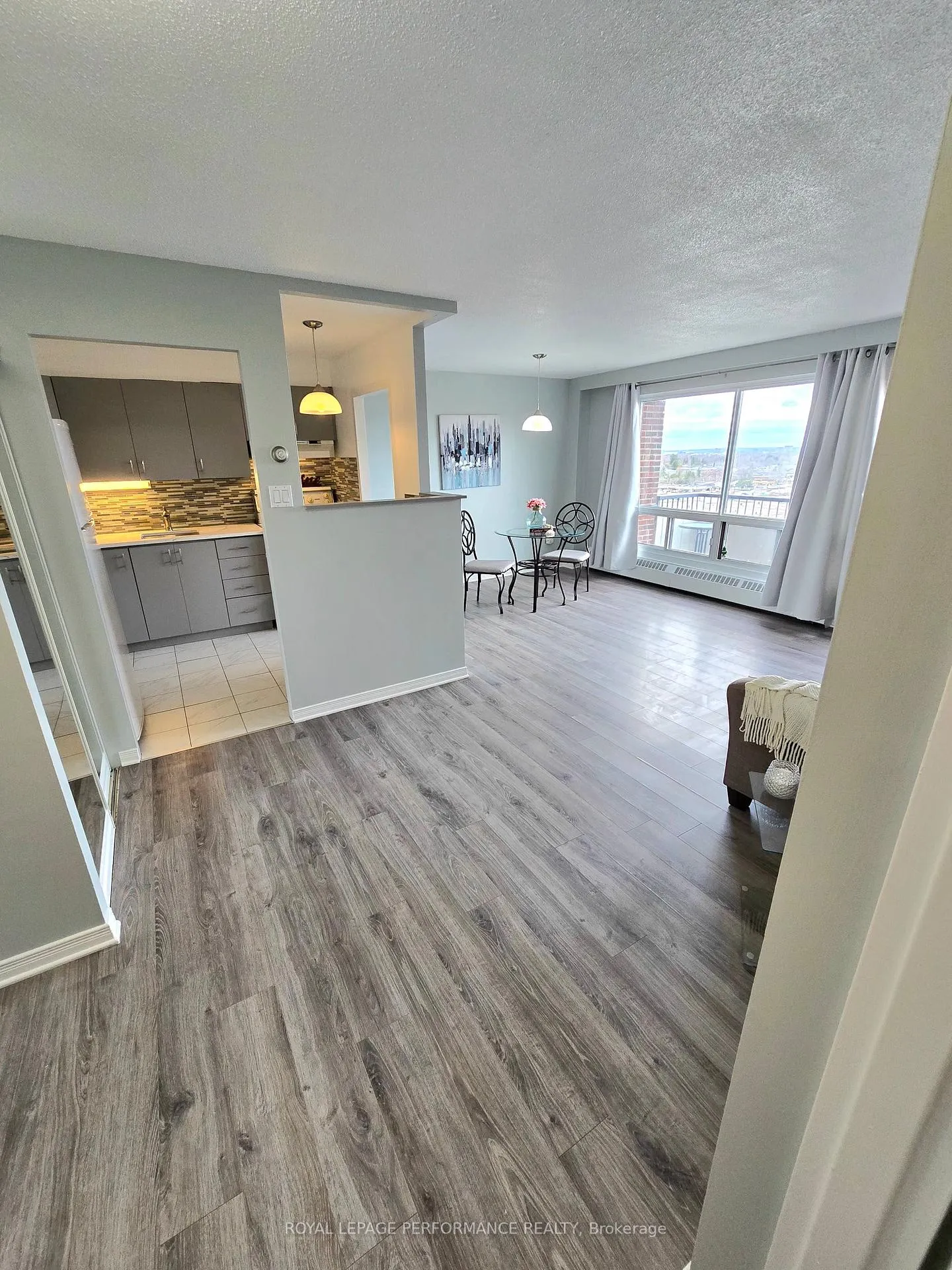Photo 13 of Unit 1113, 20 Chesterton Drive, Ottawa, Borden Farm/Stewart Farm/Carleton Heights/Parkwood Hills — HOMEH