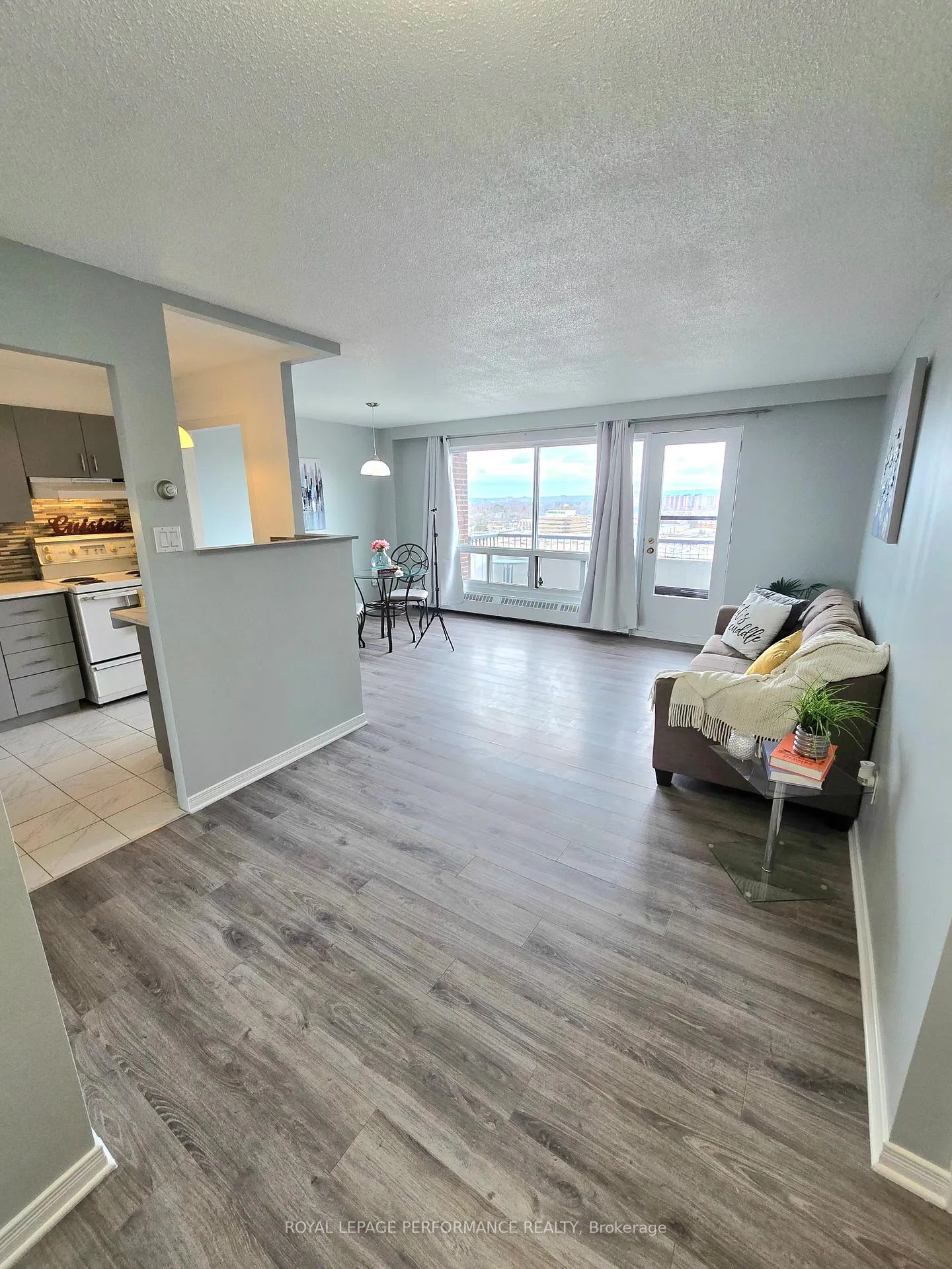 Photo 15 of Unit 1113, 20 Chesterton Drive, Ottawa, Borden Farm/Stewart Farm/Carleton Heights/Parkwood Hills — HOMEH