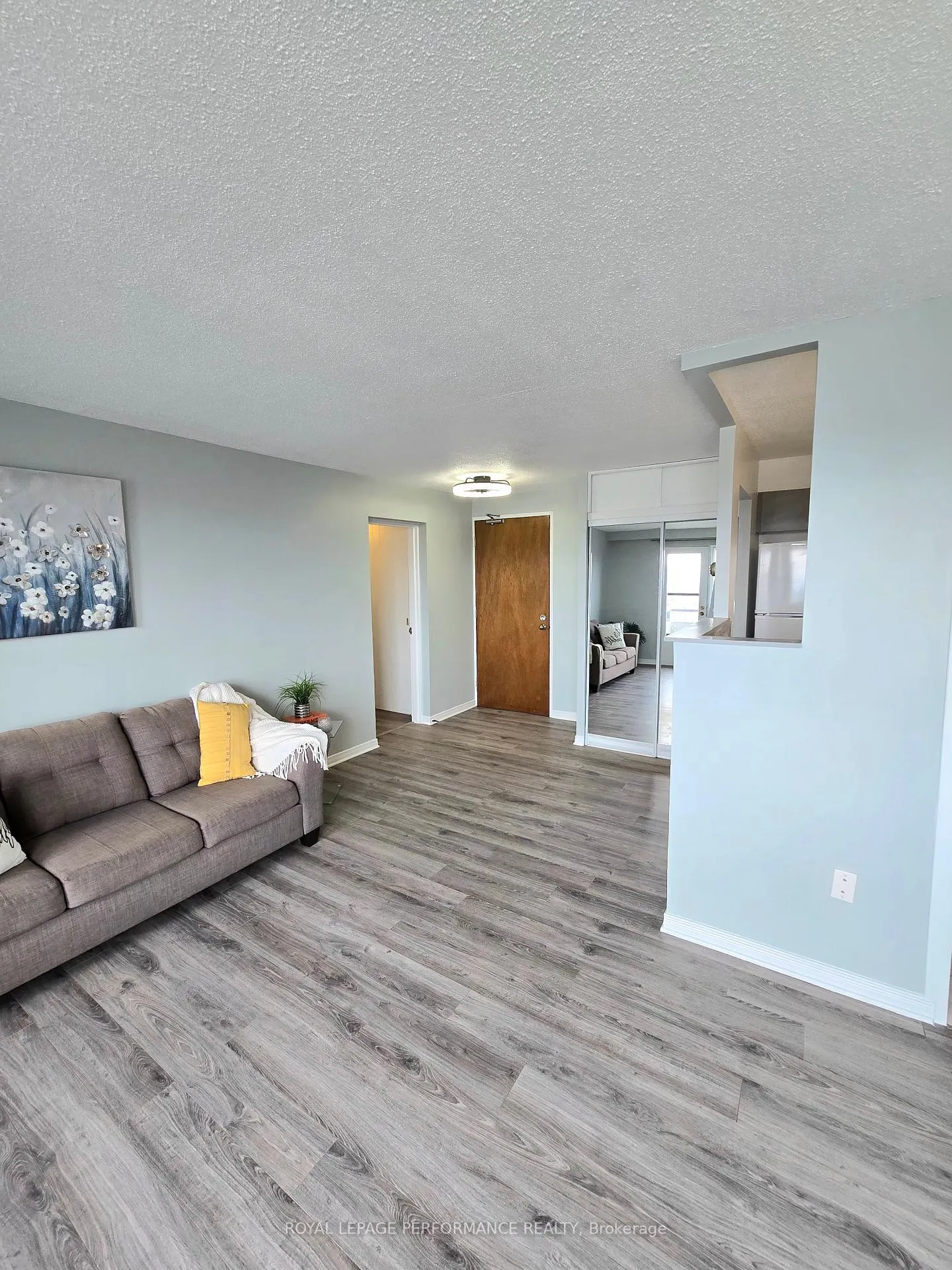 Photo 17 of Unit 1113, 20 Chesterton Drive, Ottawa, Borden Farm/Stewart Farm/Carleton Heights/Parkwood Hills — HOMEH