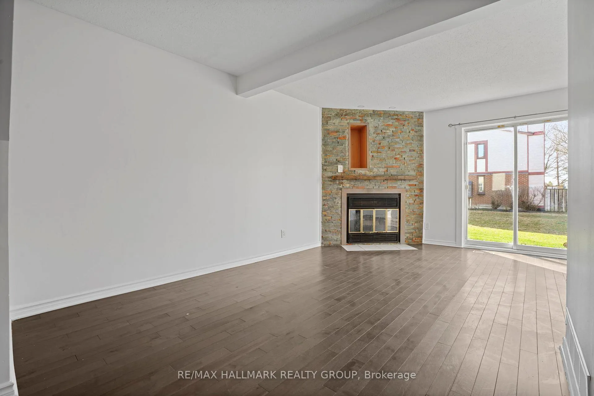 Photo 13 of 504 Canotia Place, Ottawa, Fallingbrook/Pineridge — HOMEH