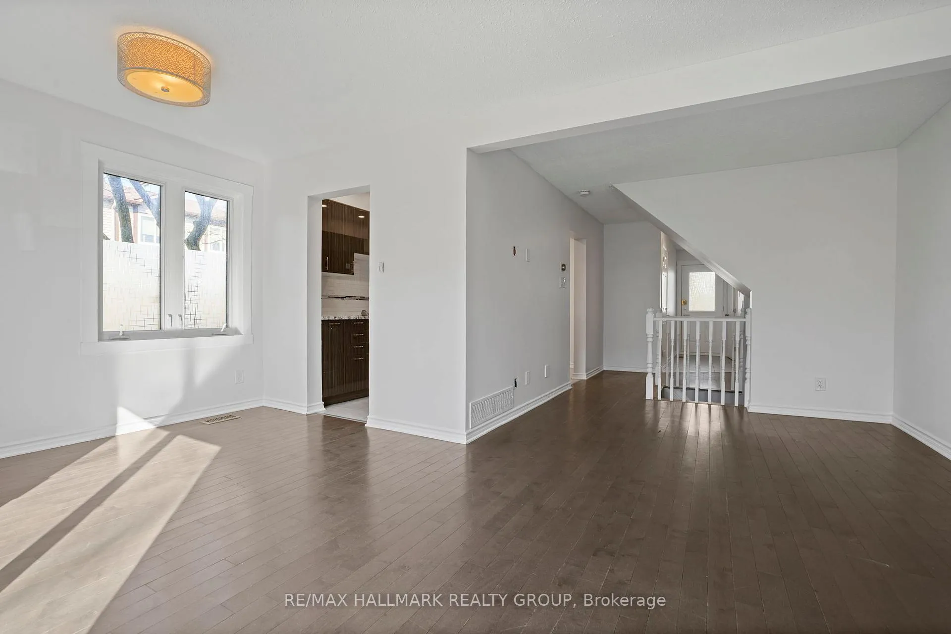 Photo 15 of 504 Canotia Place, Ottawa, Fallingbrook/Pineridge — HOMEH
