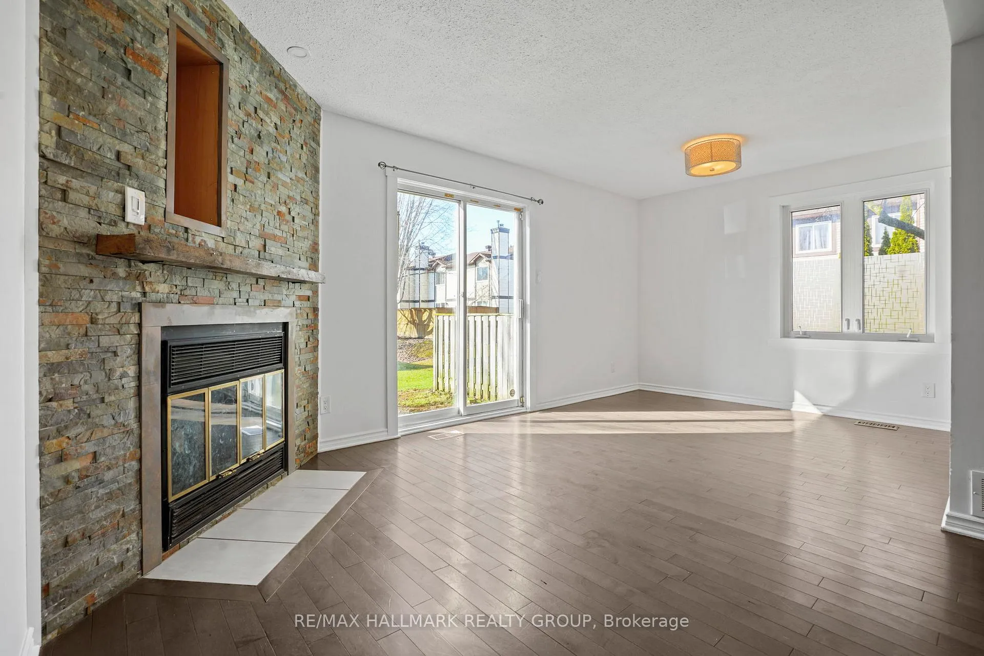 Photo 17 of 504 Canotia Place, Ottawa, Fallingbrook/Pineridge — HOMEH