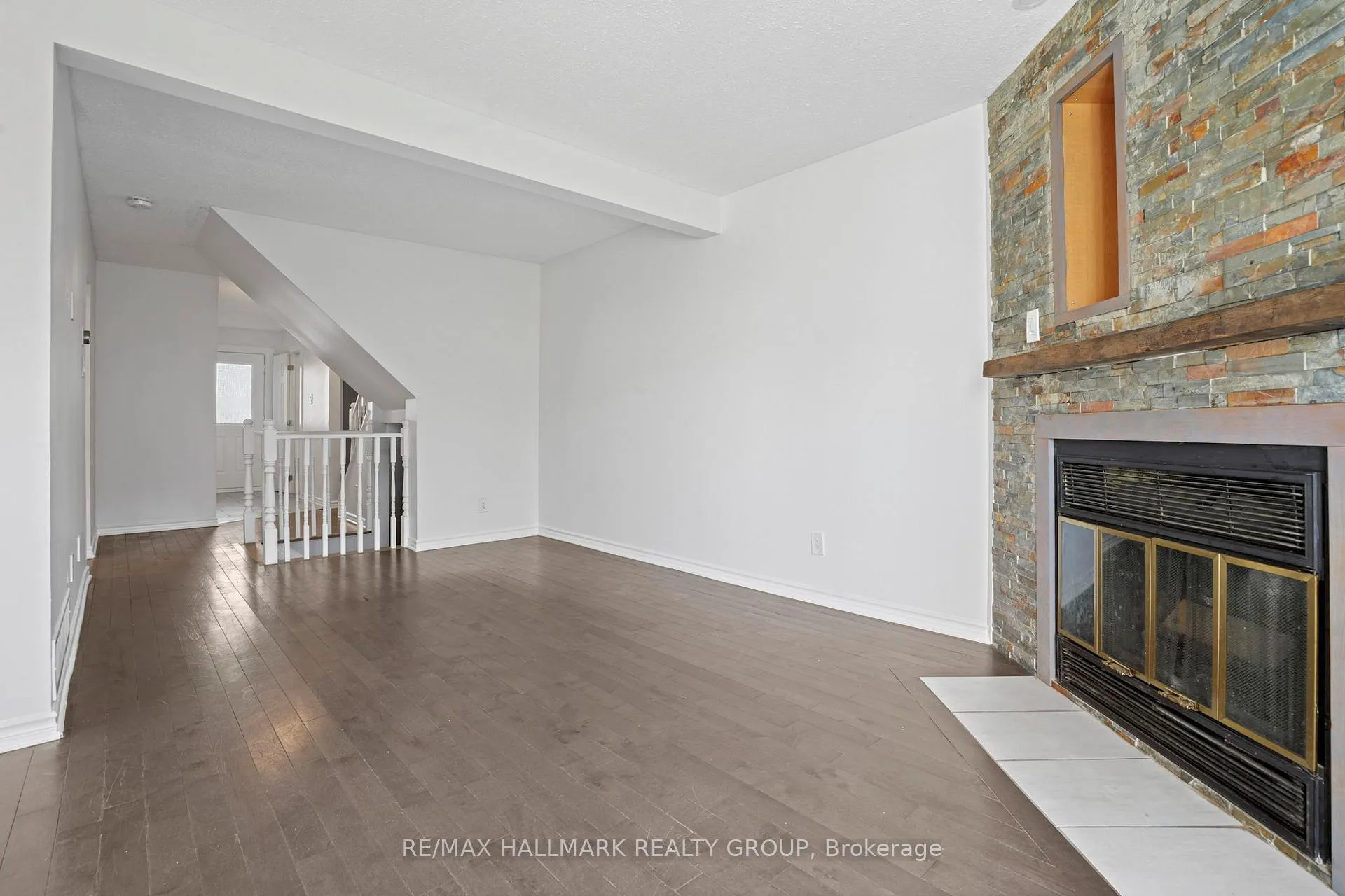 Photo 19 of 504 Canotia Place, Ottawa, Fallingbrook/Pineridge — HOMEH