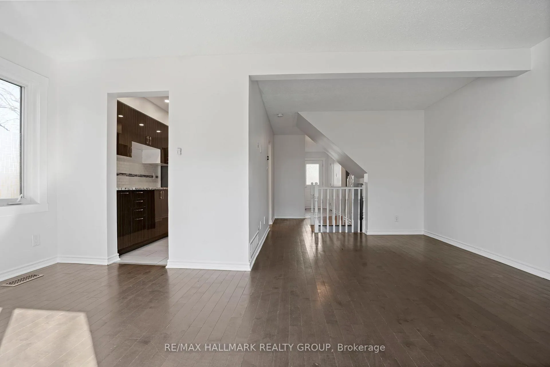 Photo 20 of 504 Canotia Place, Ottawa, Fallingbrook/Pineridge — HOMEH