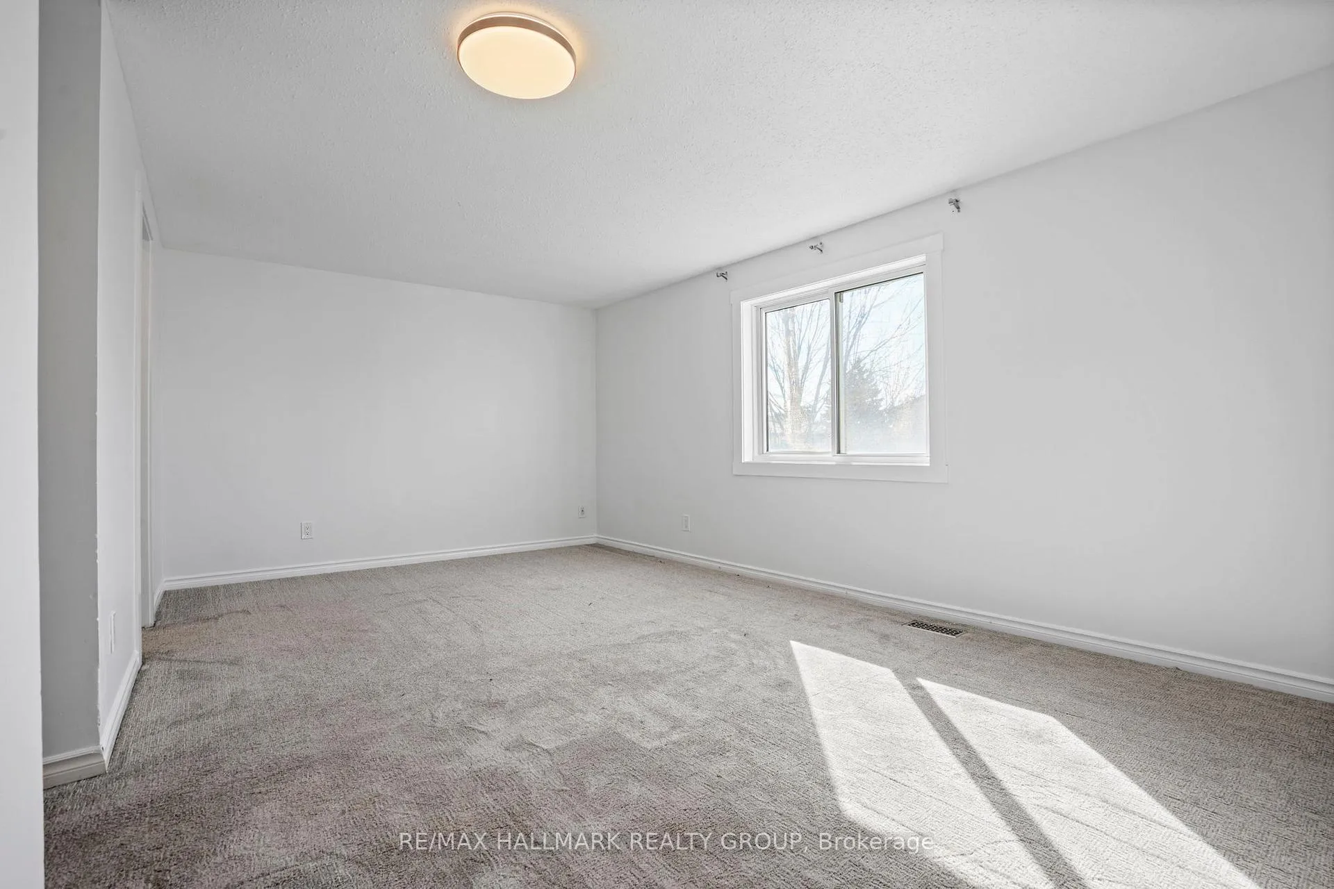 Photo 33 of 504 Canotia Place, Ottawa, Fallingbrook/Pineridge — HOMEH